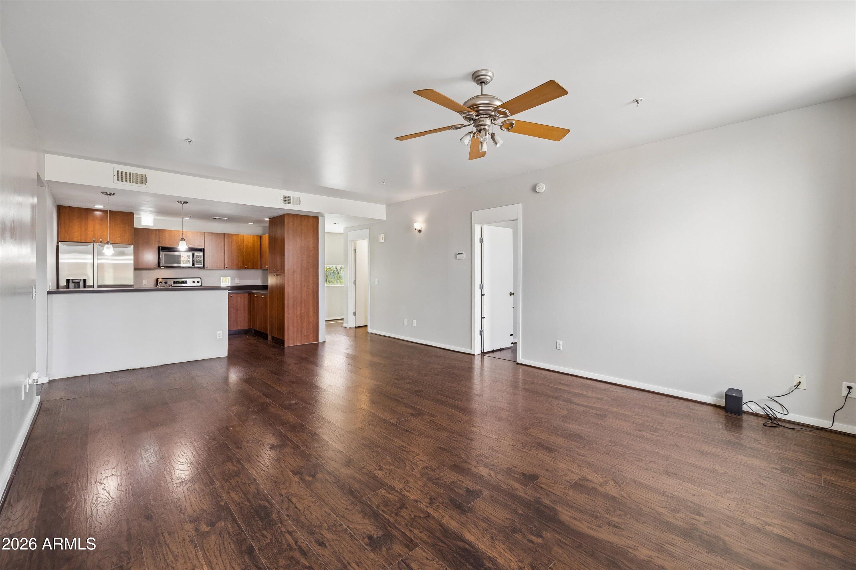 1111 W UNIVERSITY Drive 2011
