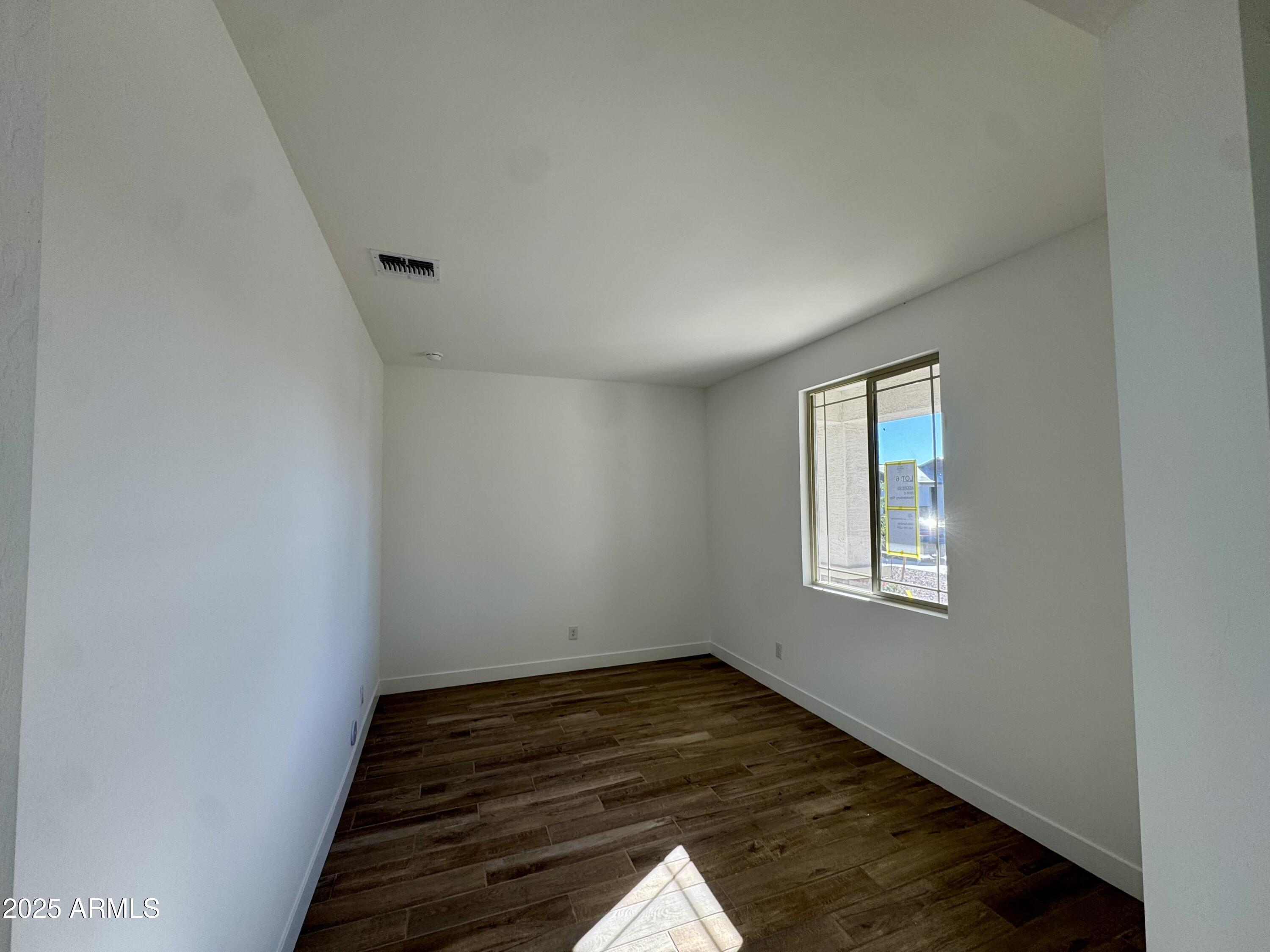 2888 E Mecklenburg Way