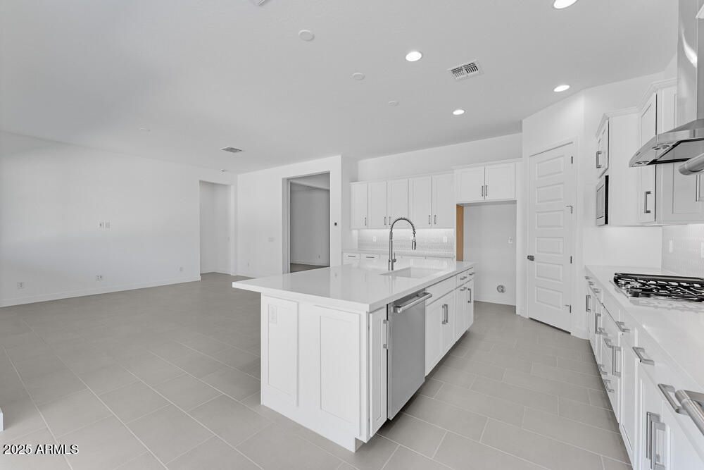 19094 E BROADMOOR Trail