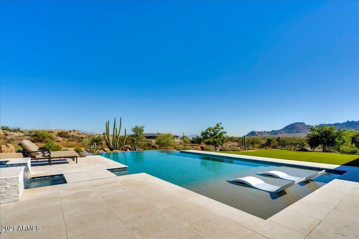 BOULDER RANCH - Residential