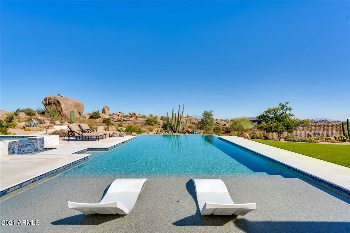 BOULDER RANCH - Residential