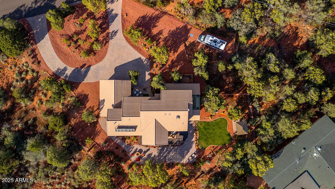 640 KACHINA Drive