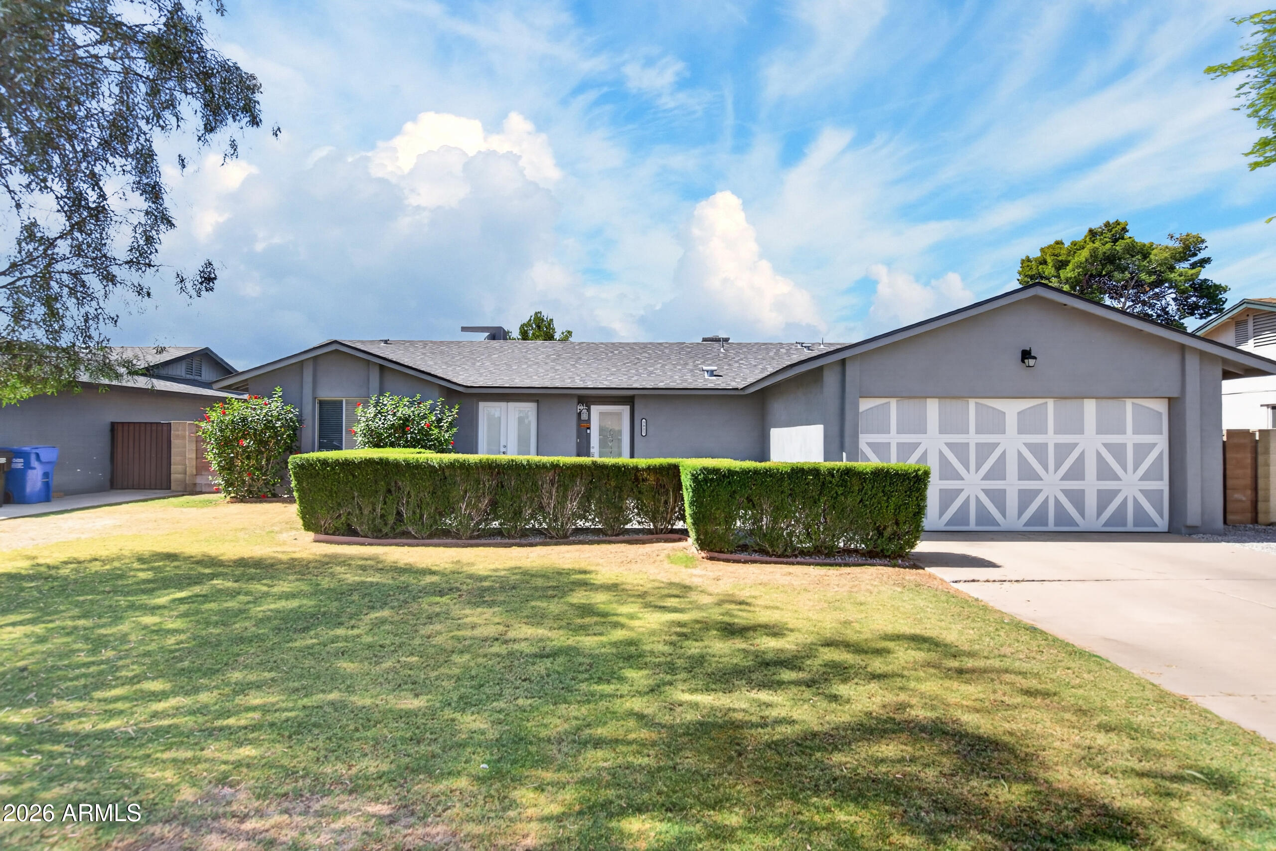 5811 E CROCUS Drive