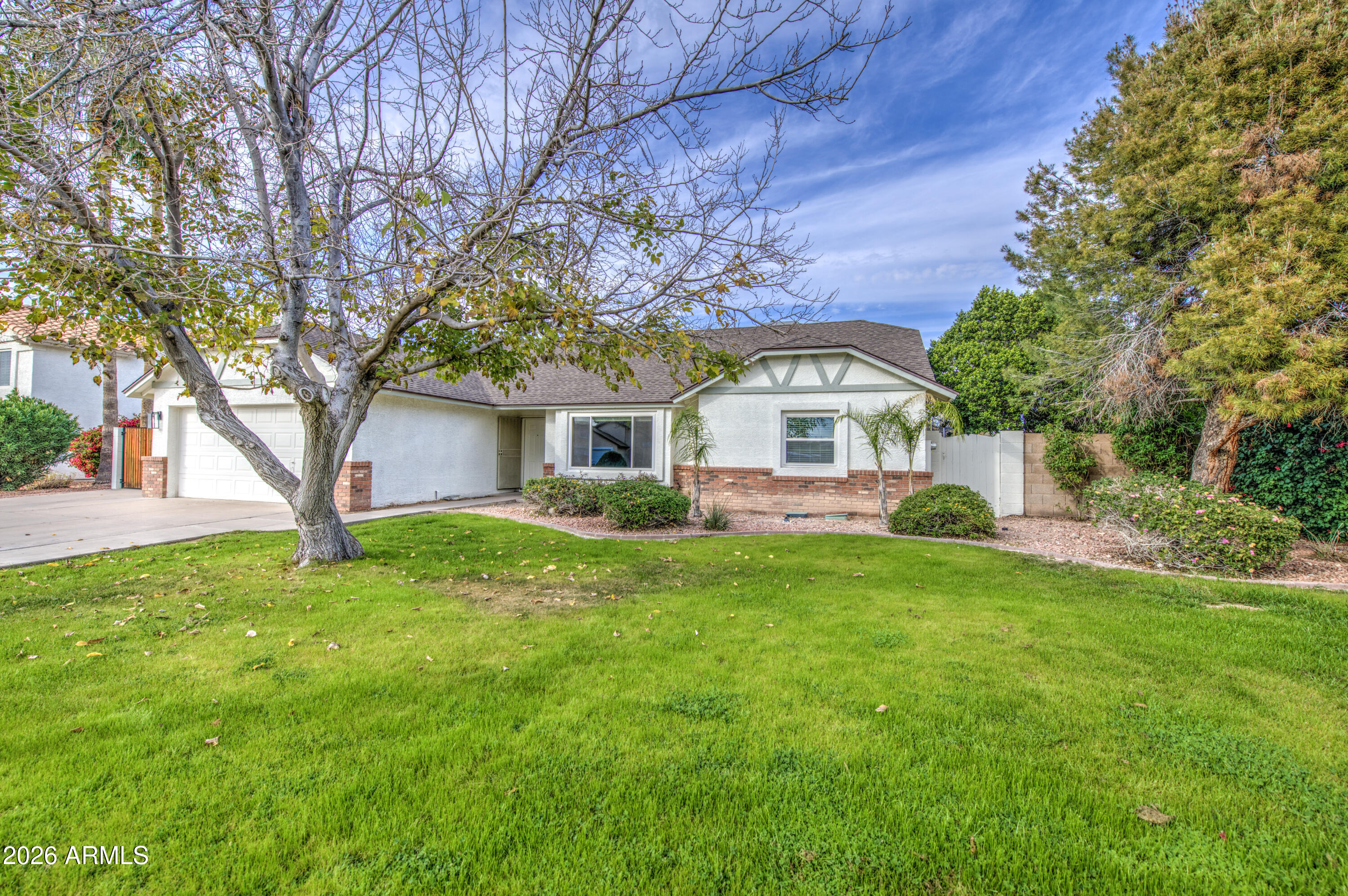 2728 E MINTON Street