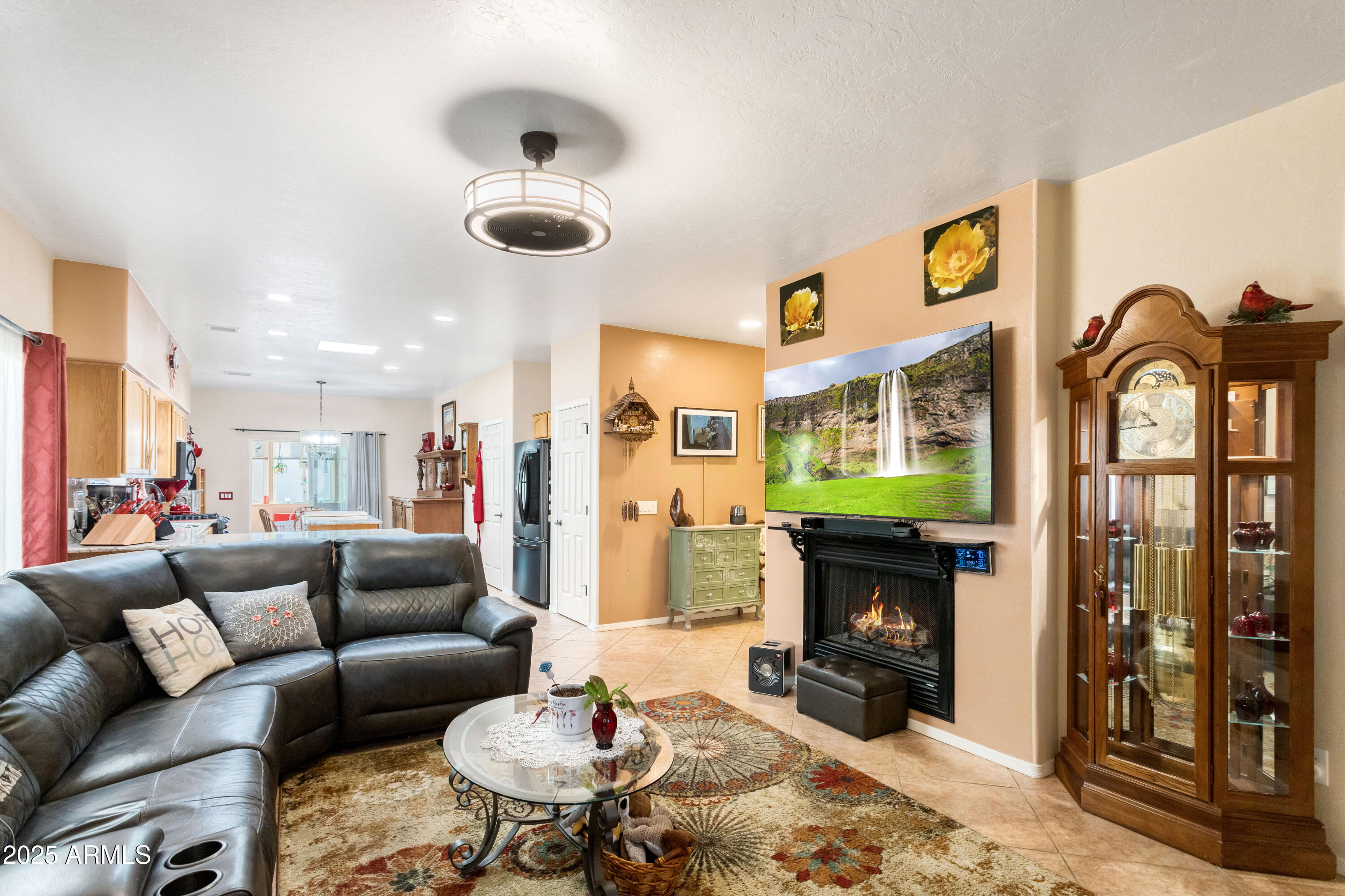 447 S Meadowood Lane