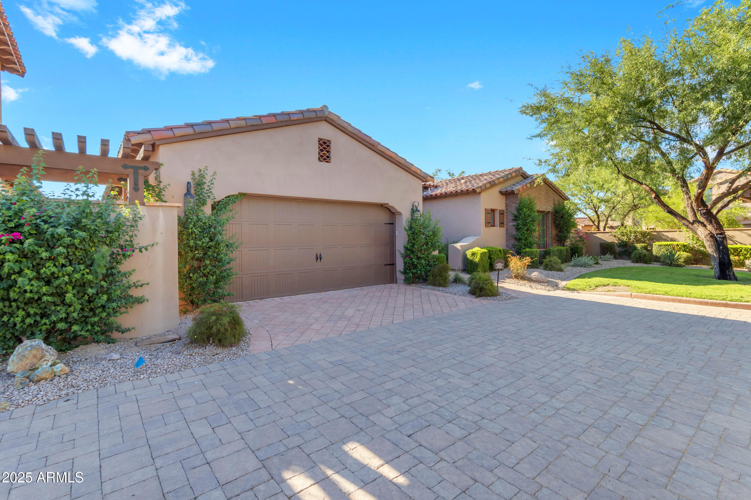 3248 S GOLDEN BARREL Court