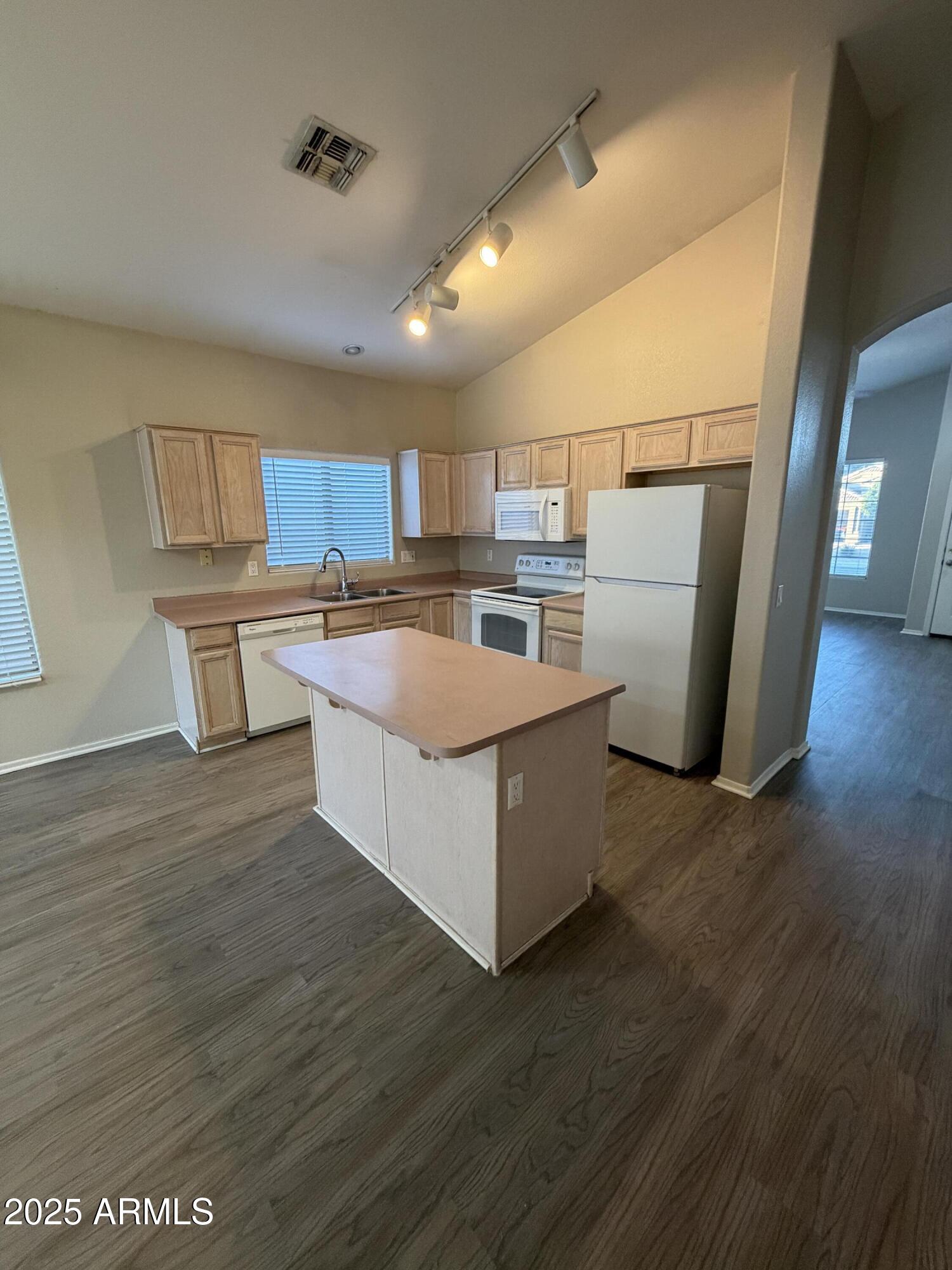 1785 E Appaloosa Road