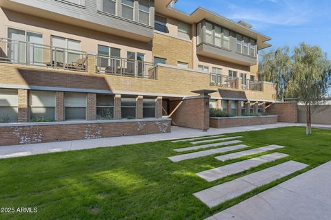 Photo of 1400 E Bethany Home Road #22, Phoenix, AZ 85014 (MLS # 6954434)