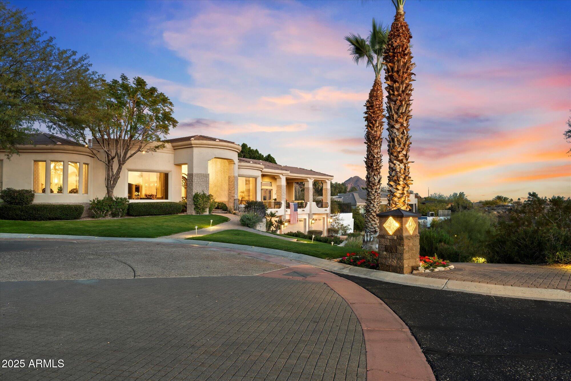 6621 N ARIZONA BILTMORE Circle