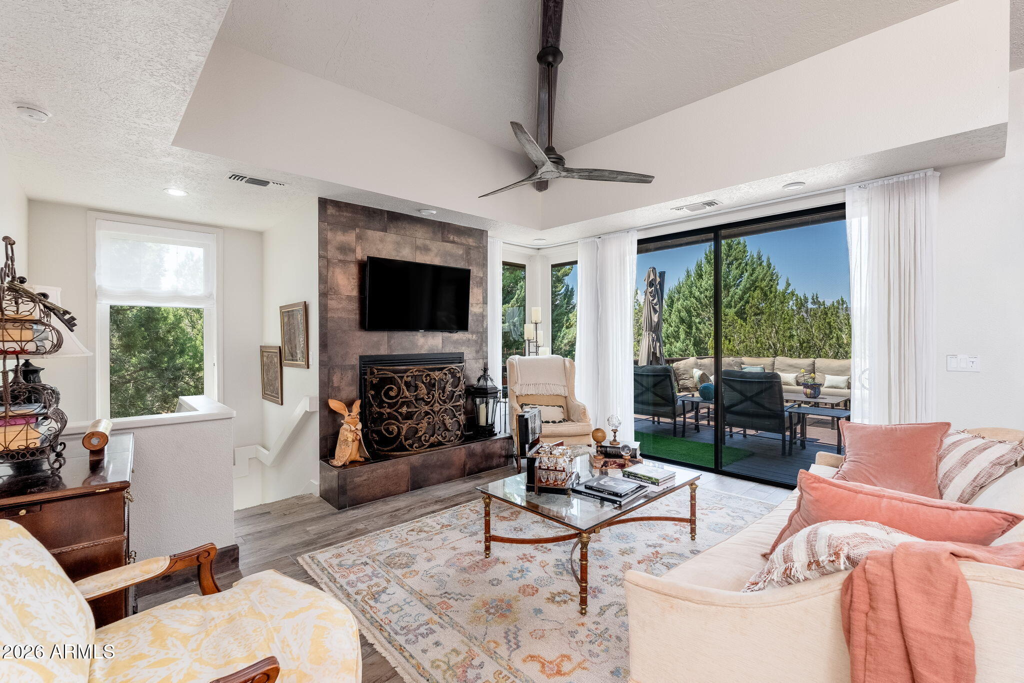 Properties 32 RUNNING SPRINGS Drive