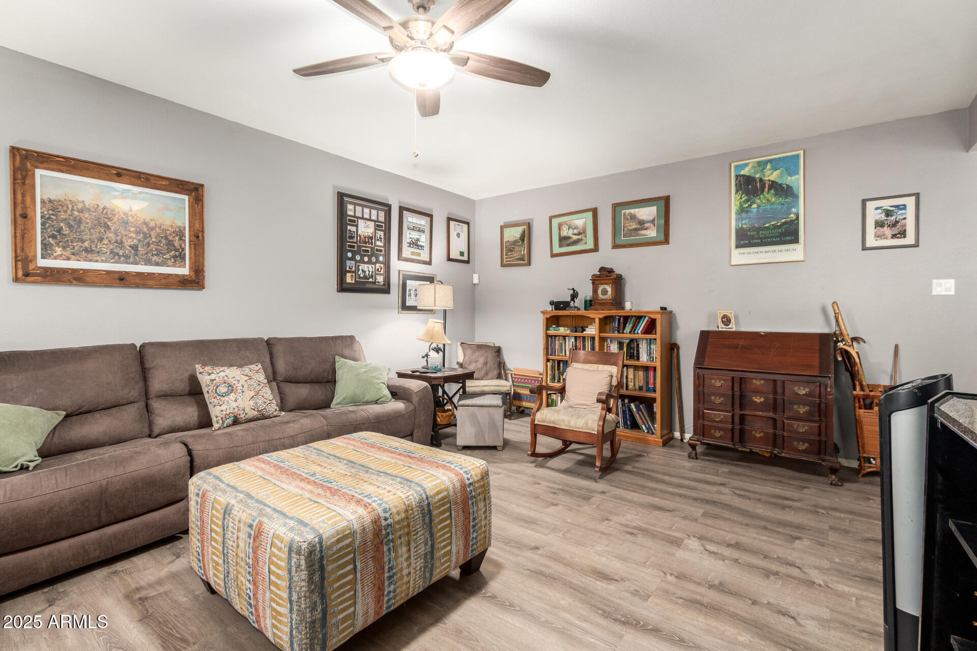 6813 N 29th Ave Avenue