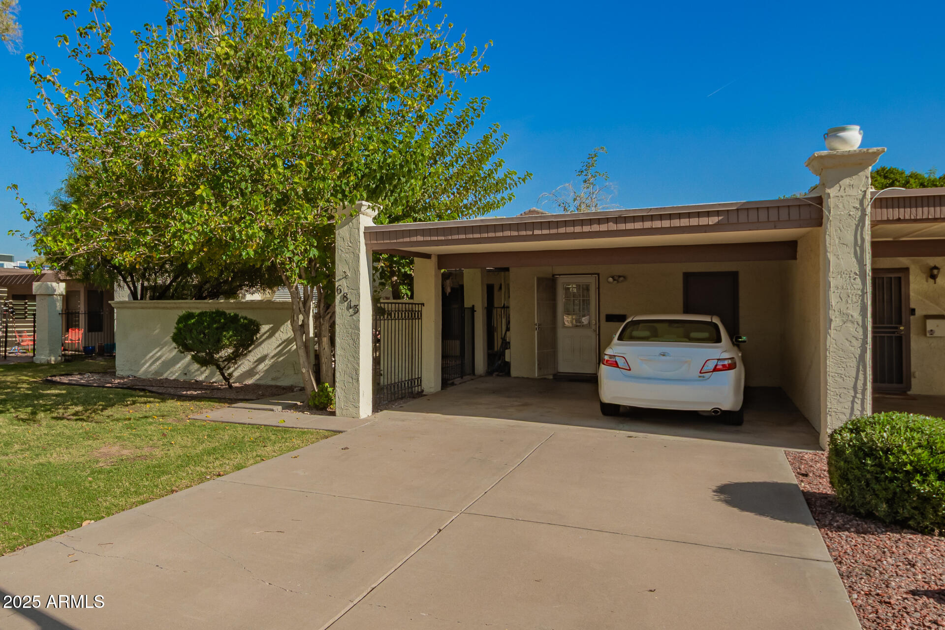 6813 N 29th Ave Avenue