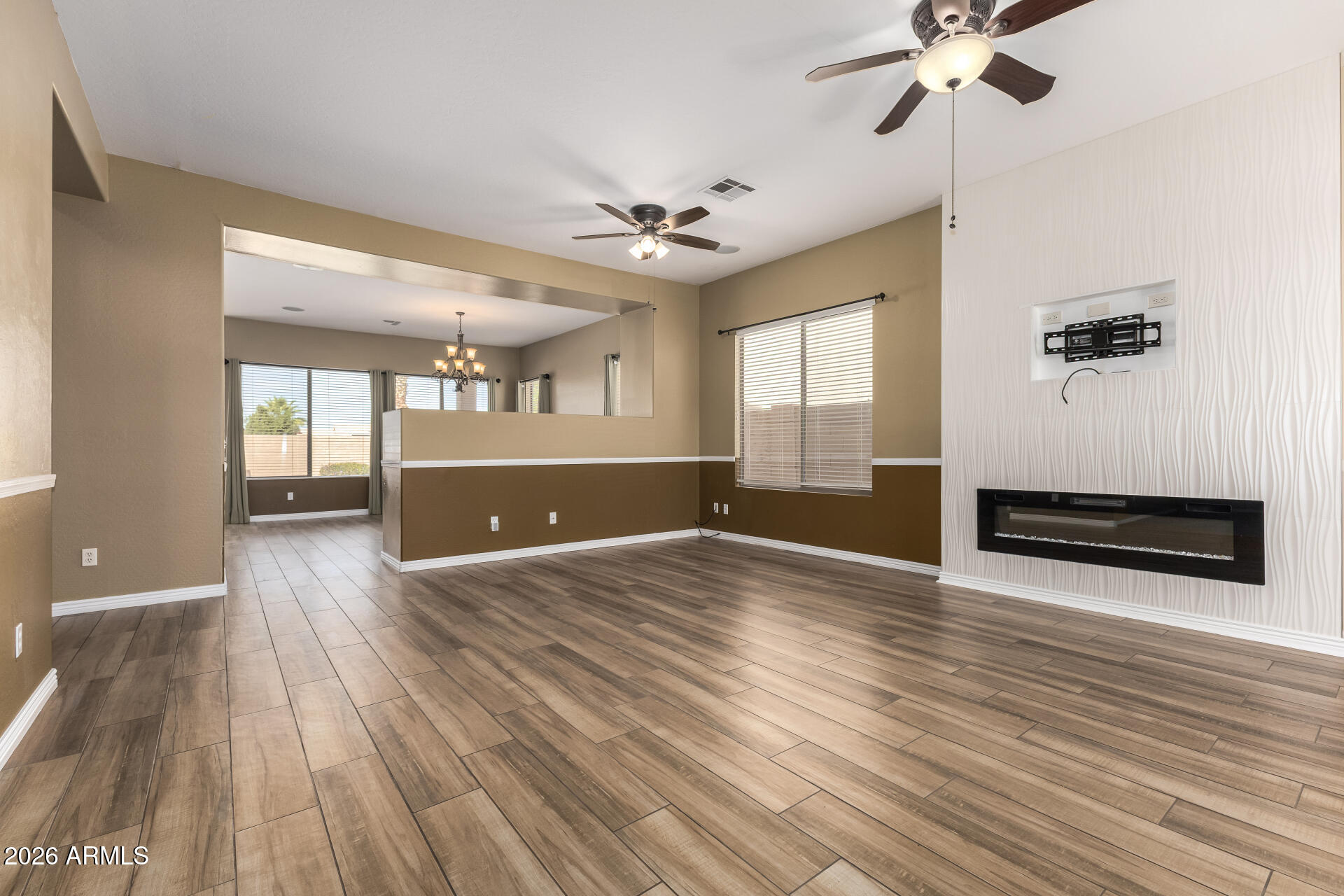 1644 E ORANGEWOOD Street