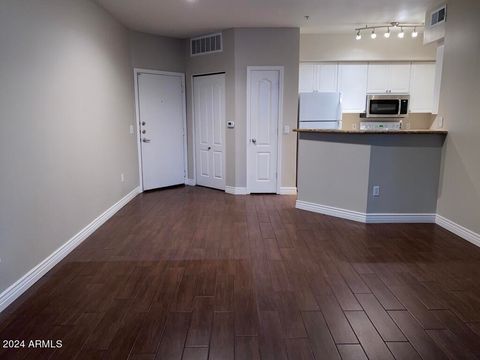 MLS: 6857431