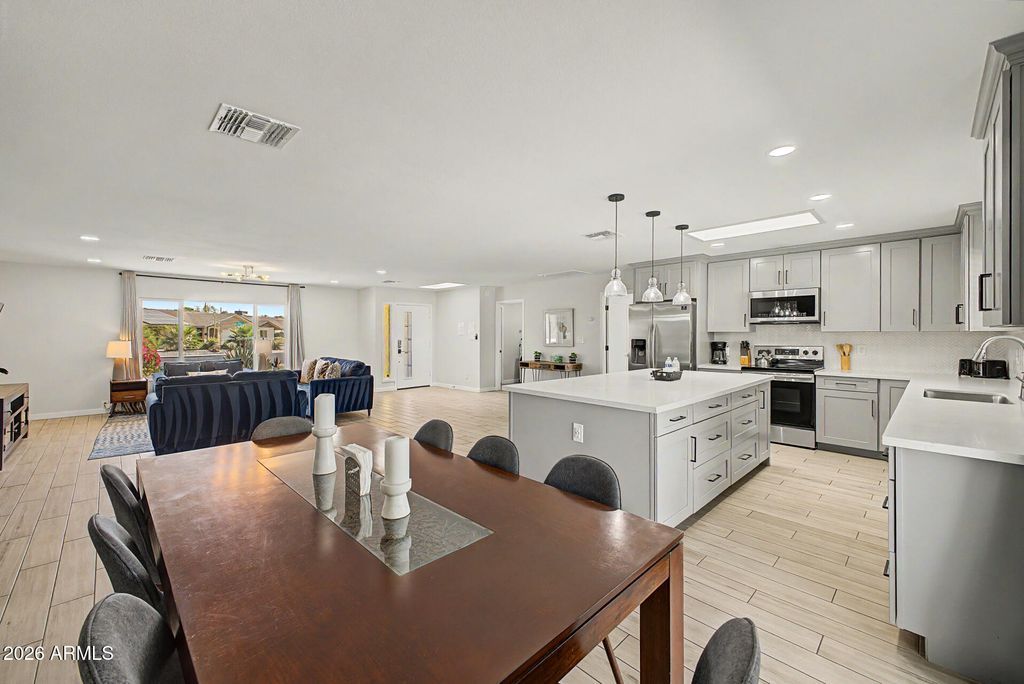 Photo of 801 E Todd Drive, Tempe, AZ 85283 (MLS # 7021518)