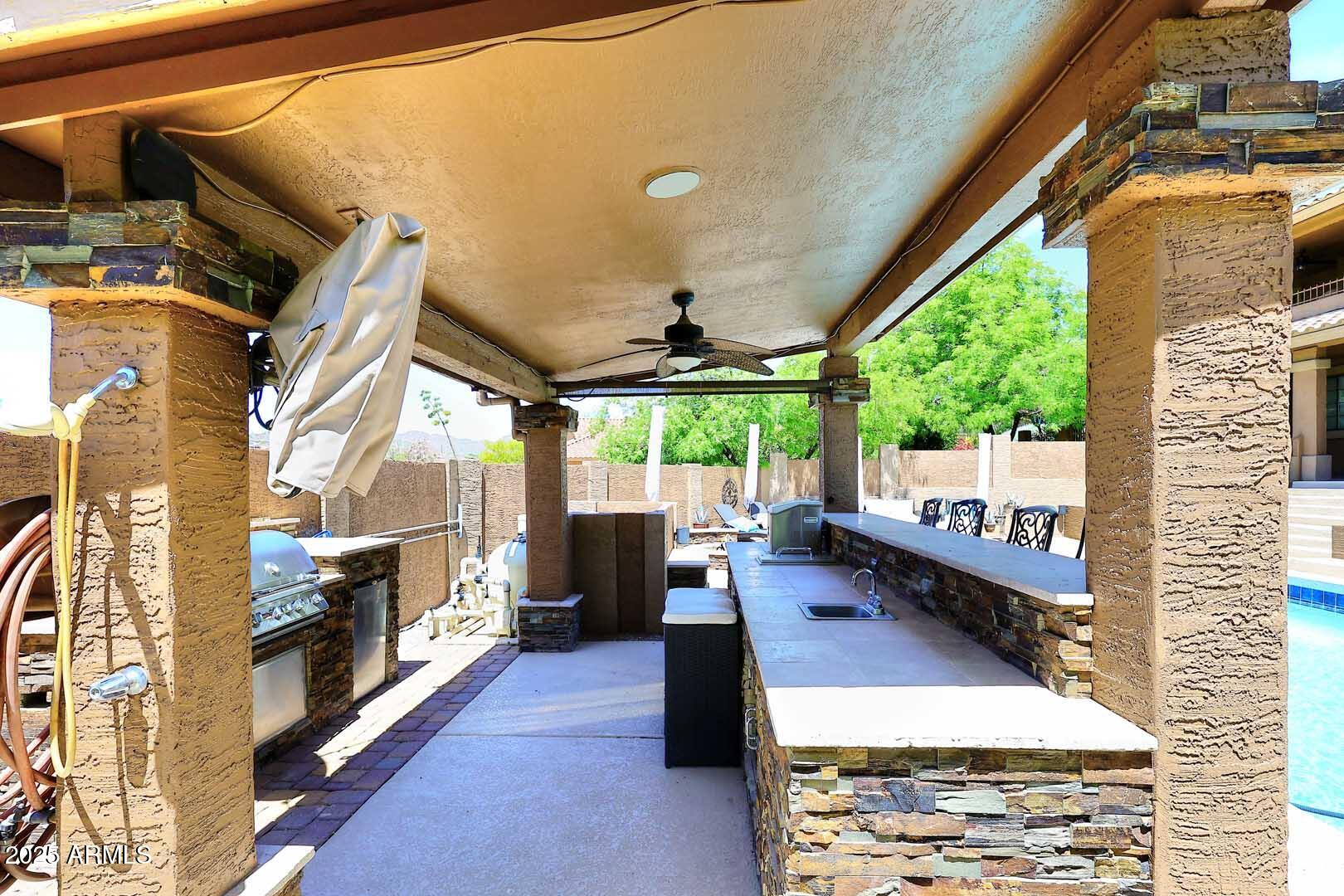 11215 N GARLAND Circle