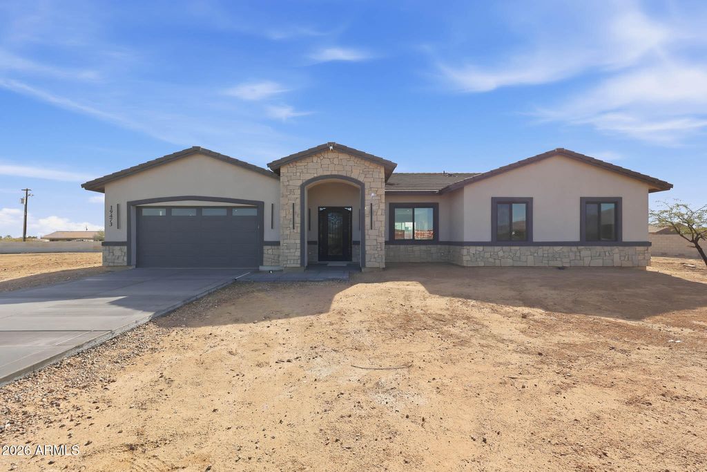 Photo of 19473 W Osborn Road, Litchfield Park, AZ 85340 (MLS # 6984986)