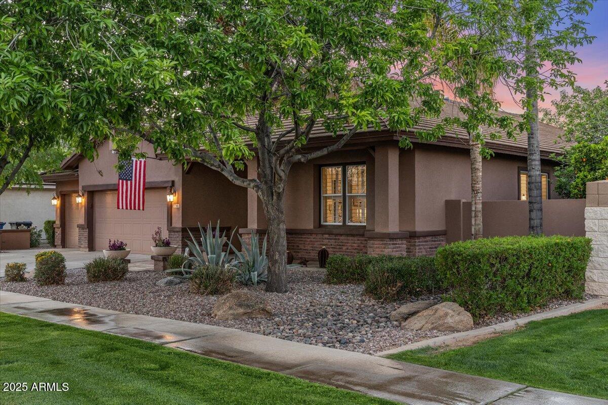 3482 E COTTON Lane