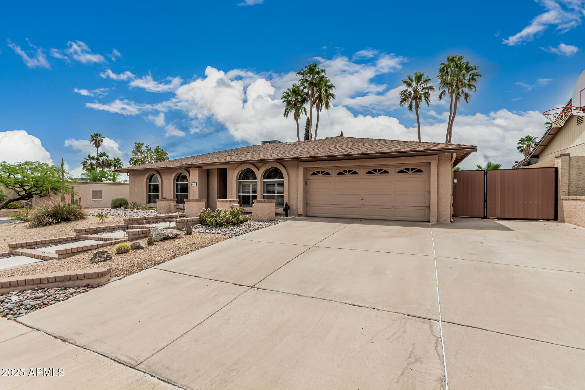 4229 E PEARCE Road