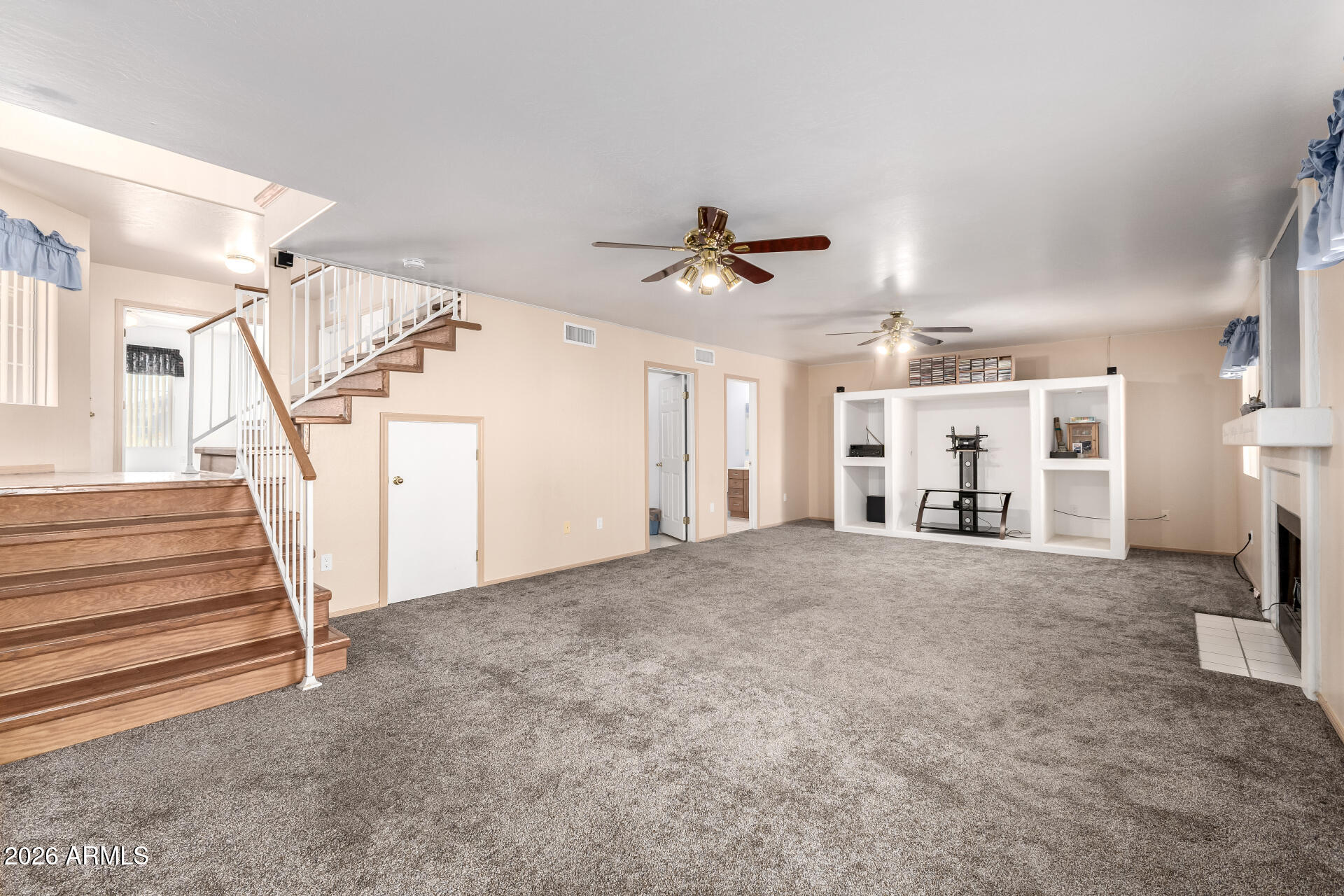 5072 W FAIRVIEW Street