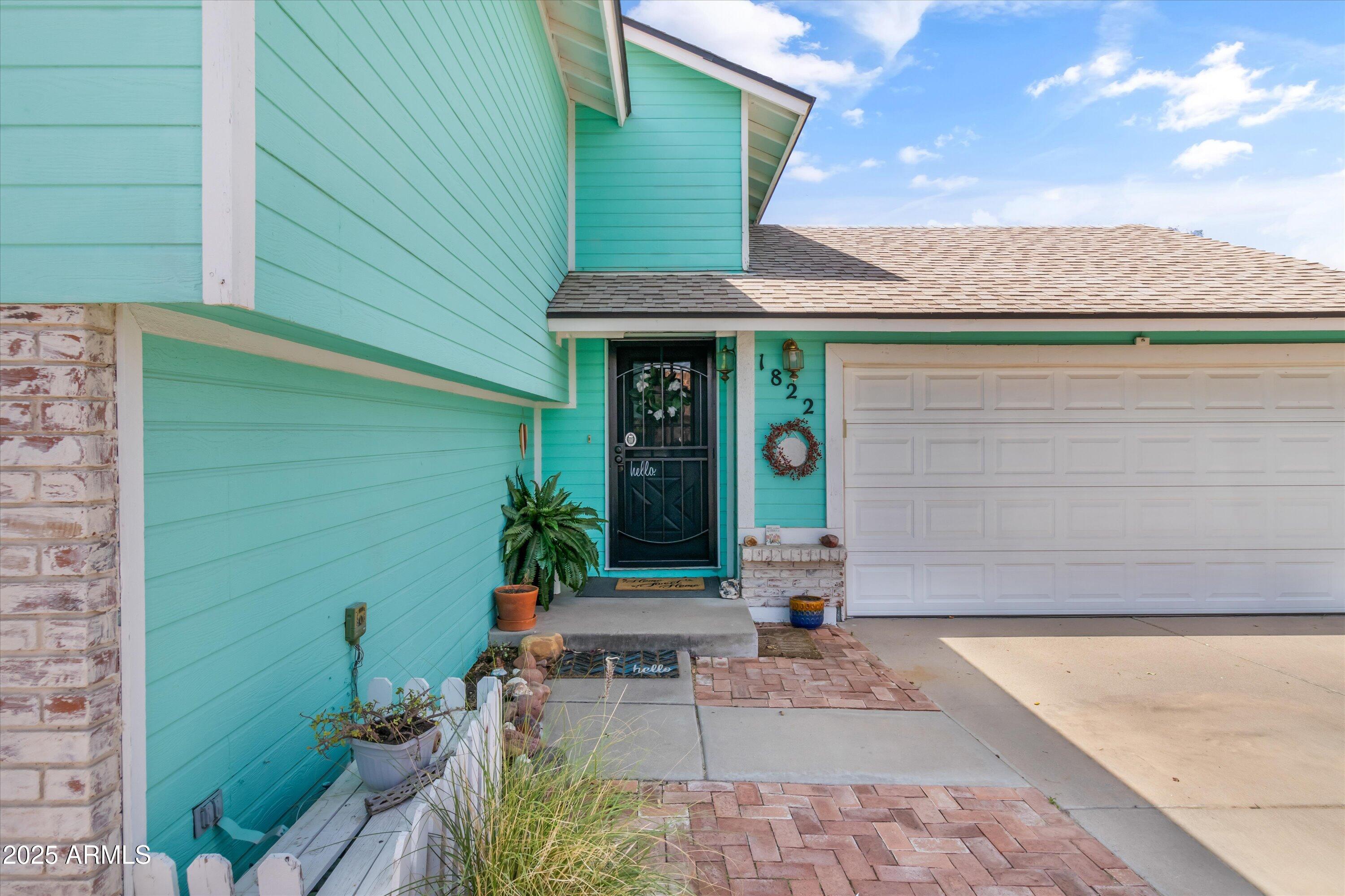 1822 N SUNAIRE Circle