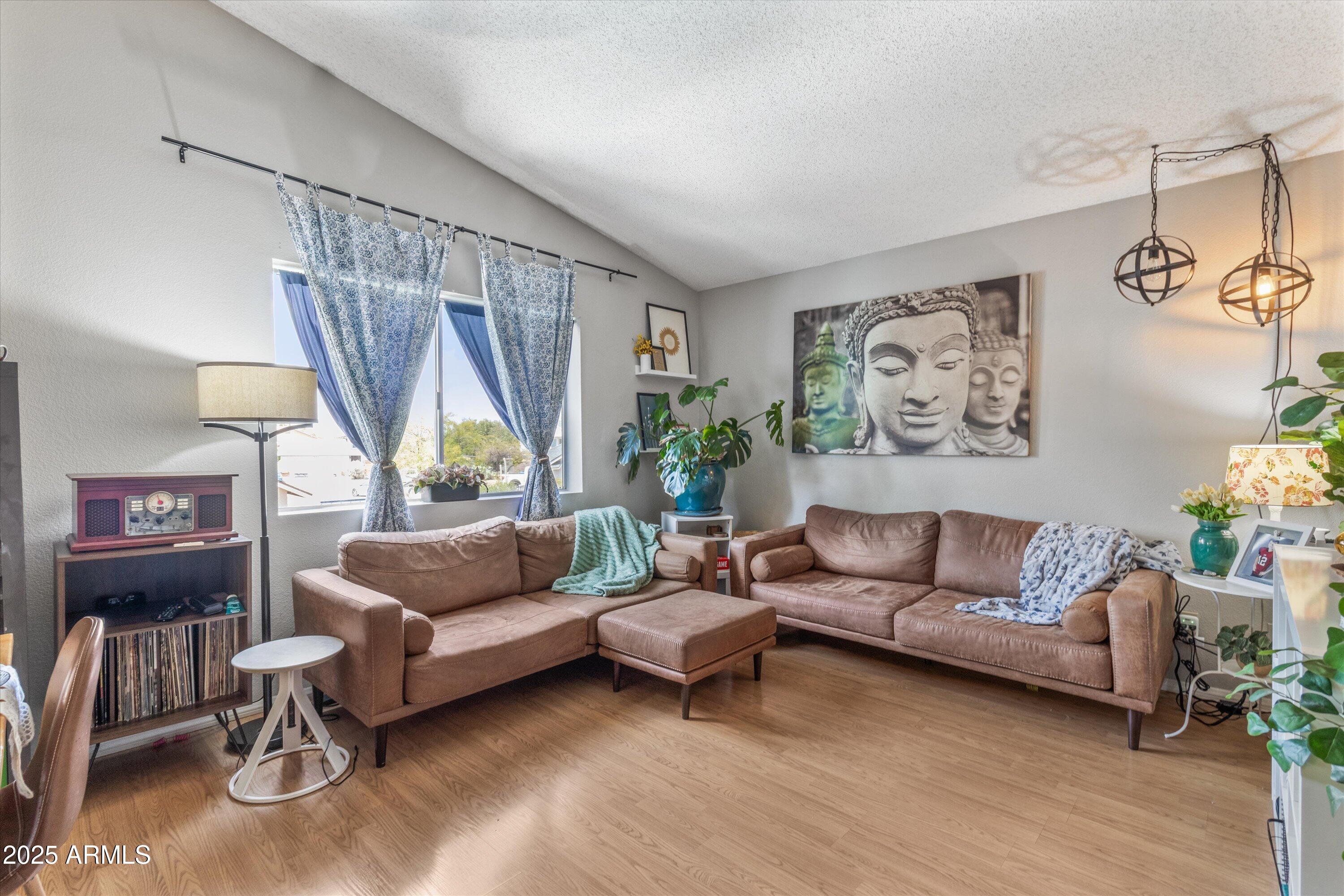 1822 N SUNAIRE Circle