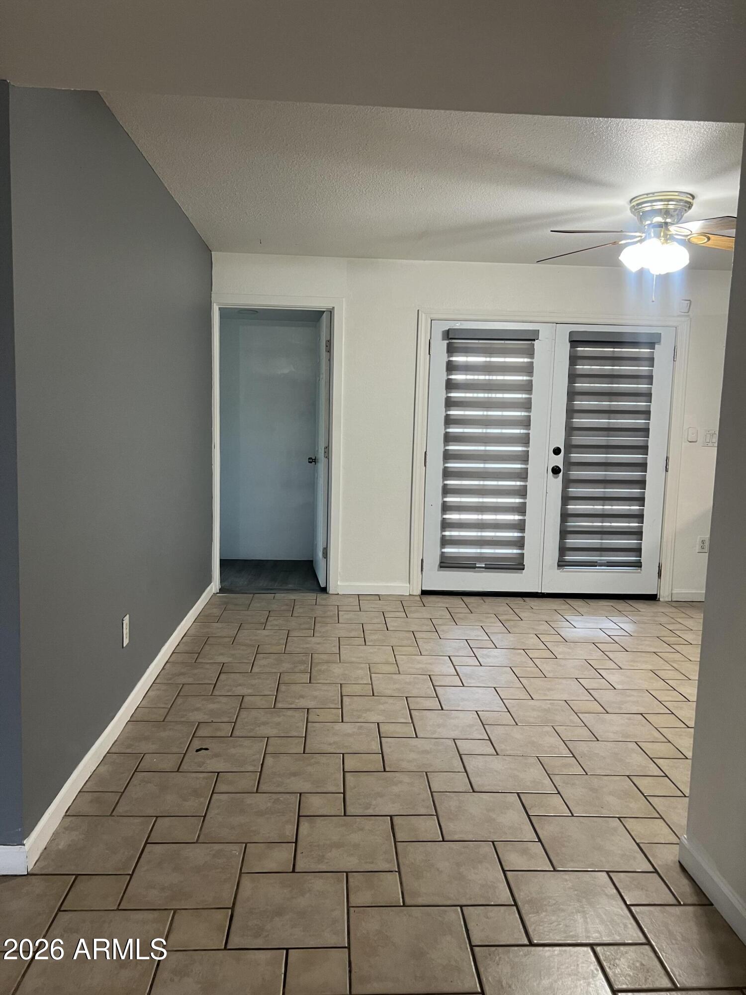 5337 W CORONADO Road