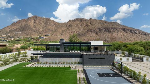 5814 E CAMELBACK Road Phoenix AZ 85018