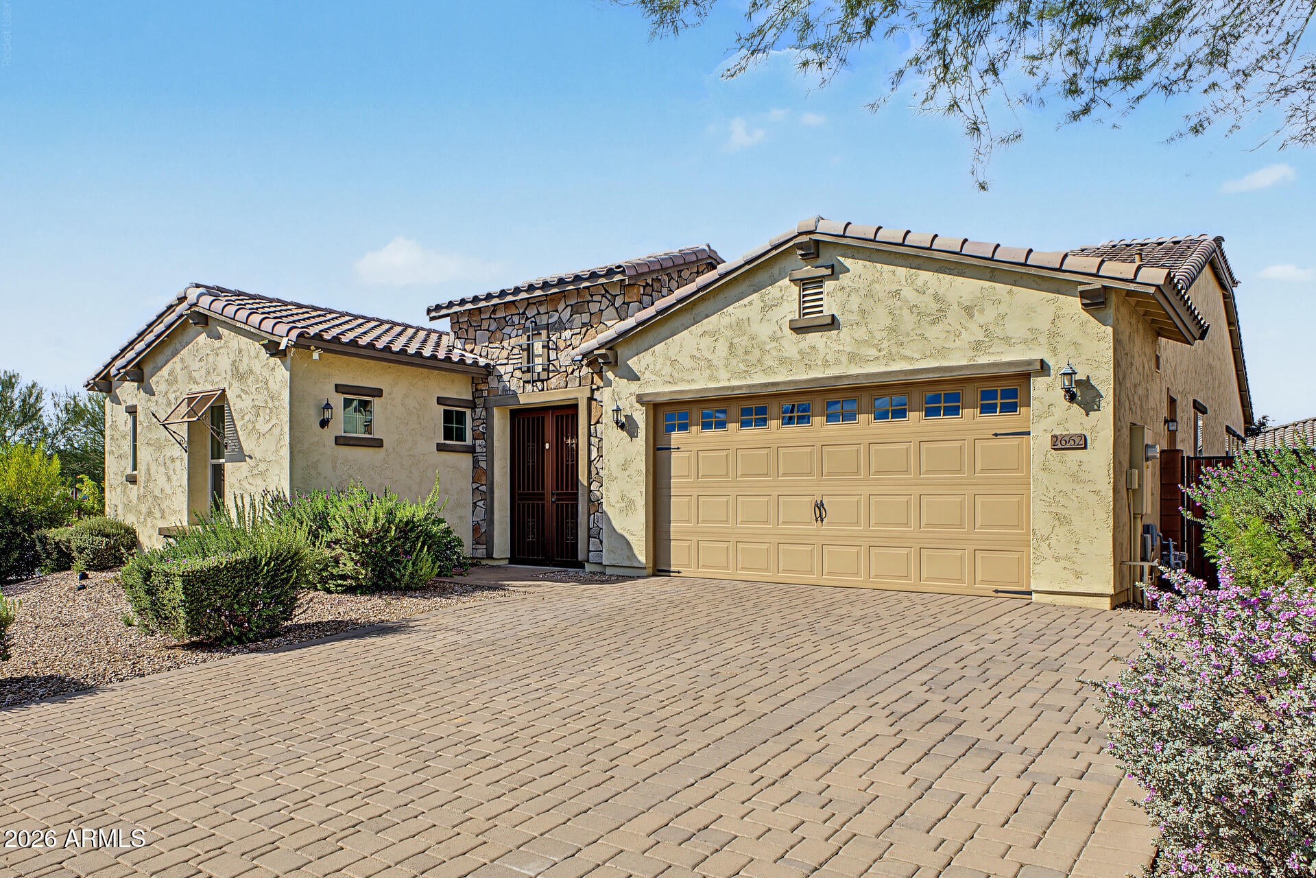 2662 E LA COSTA Drive