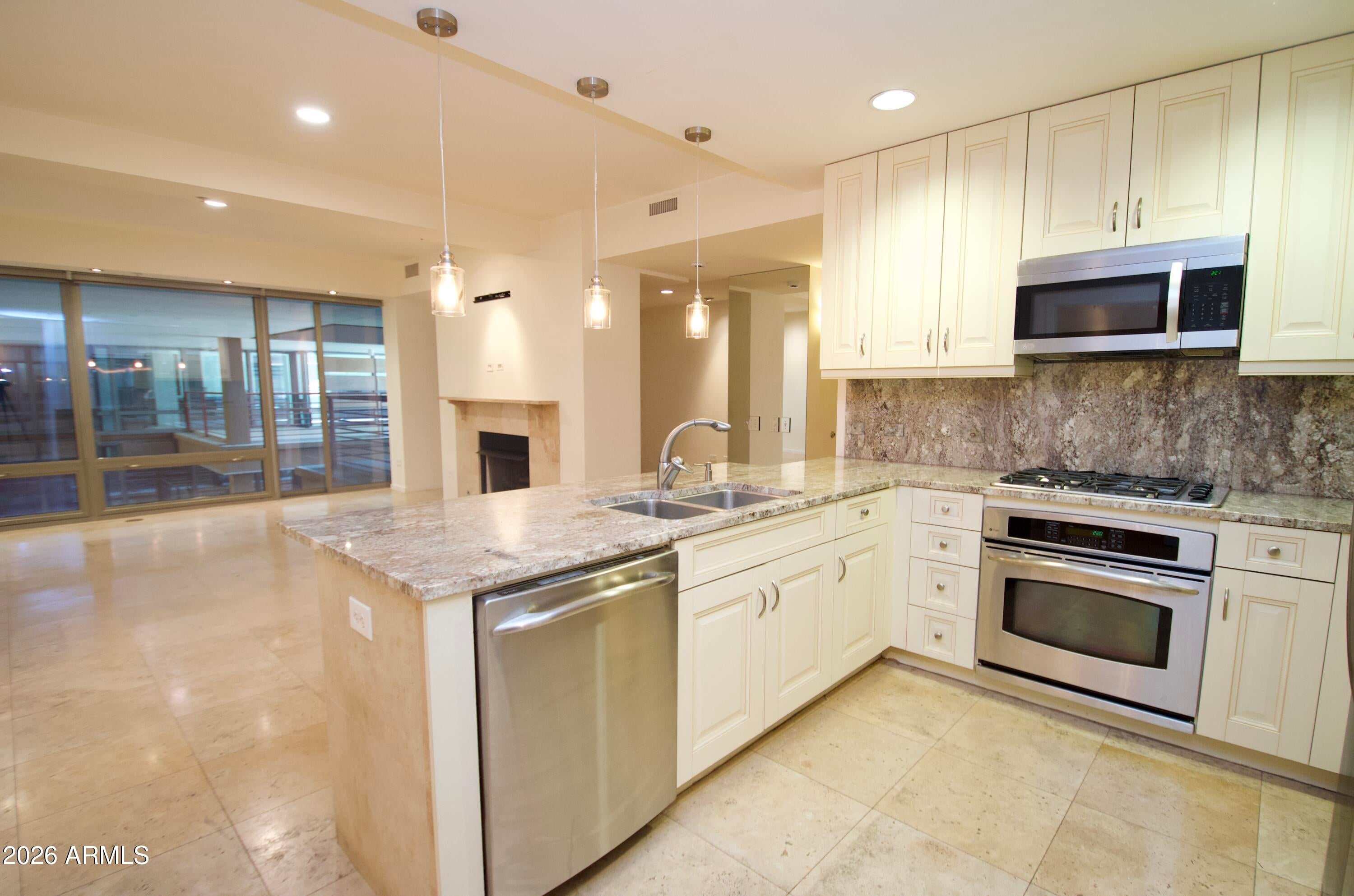 7147 E RANCHO VISTA Drive 3010