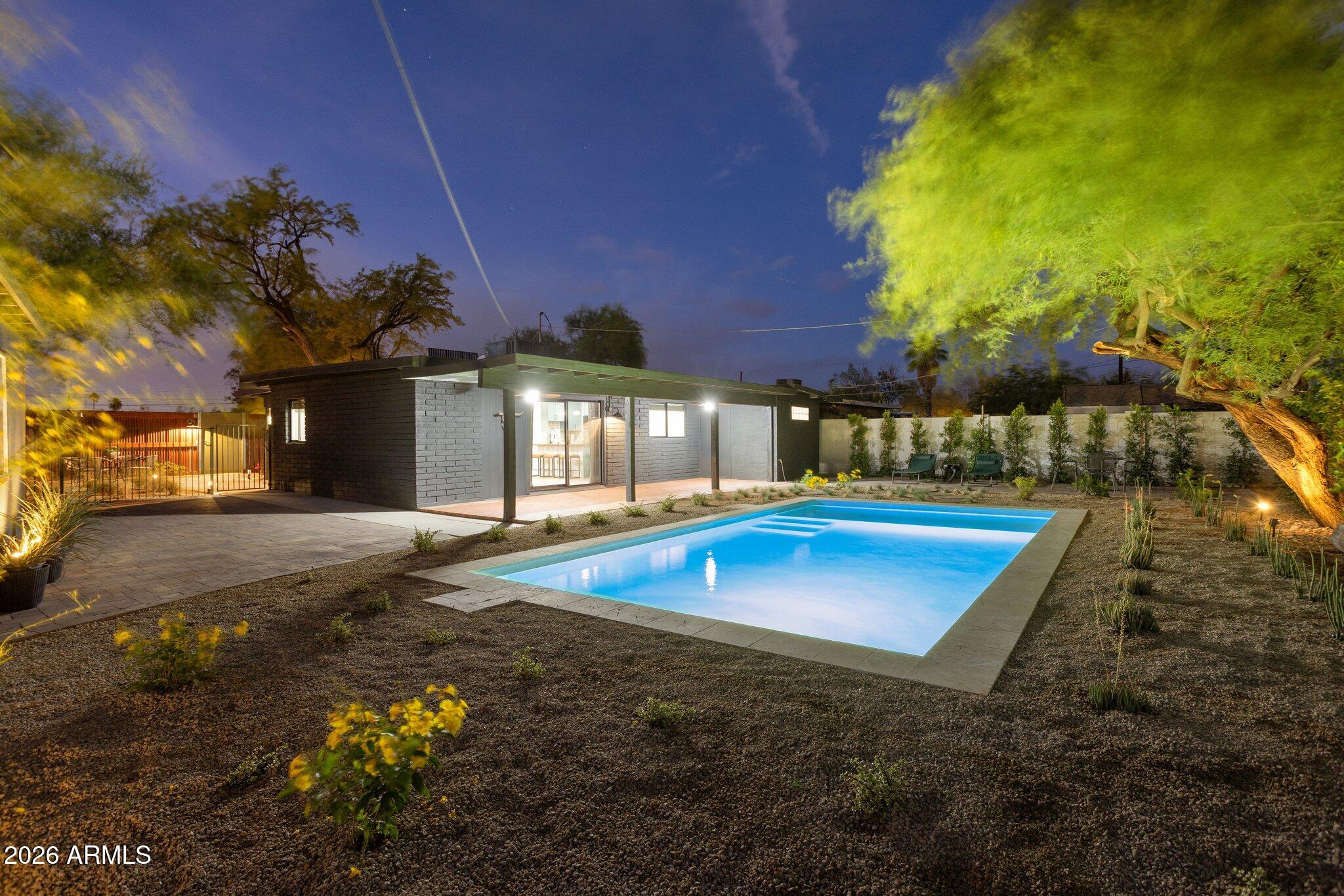 8015 E CORONADO Road