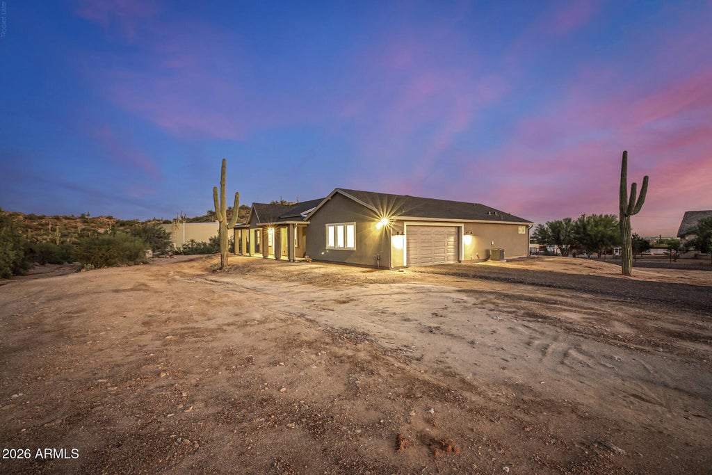 Photo of 3075 W Mcdowell Boulevard, Apache Junction, AZ 85120 (MLS # 7095096)