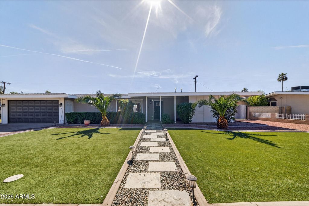 Photo of 6207 W Orange Drive, Glendale, AZ 85301 (MLS # 6991653)