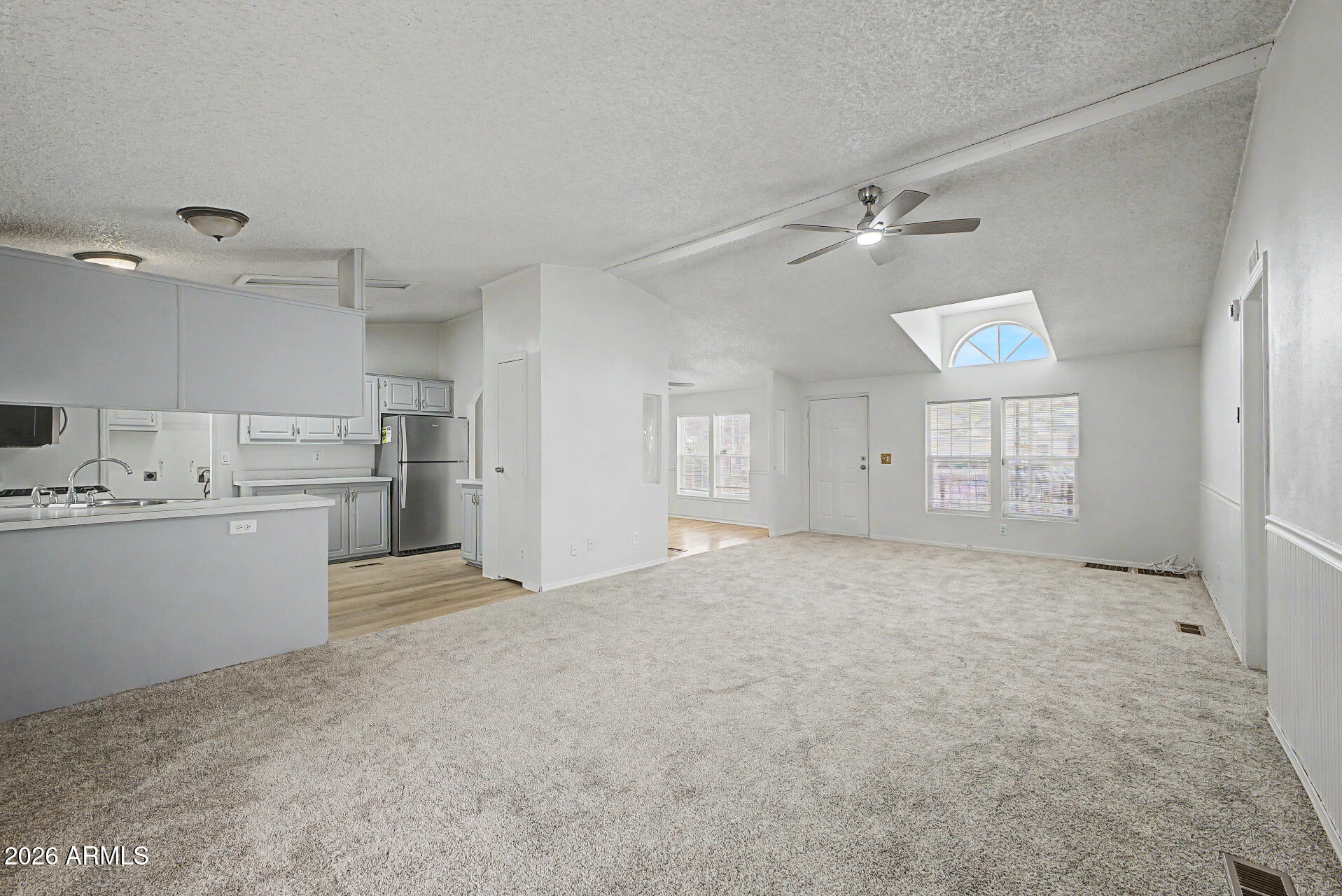 2131 E UNION HILLS Drive M25