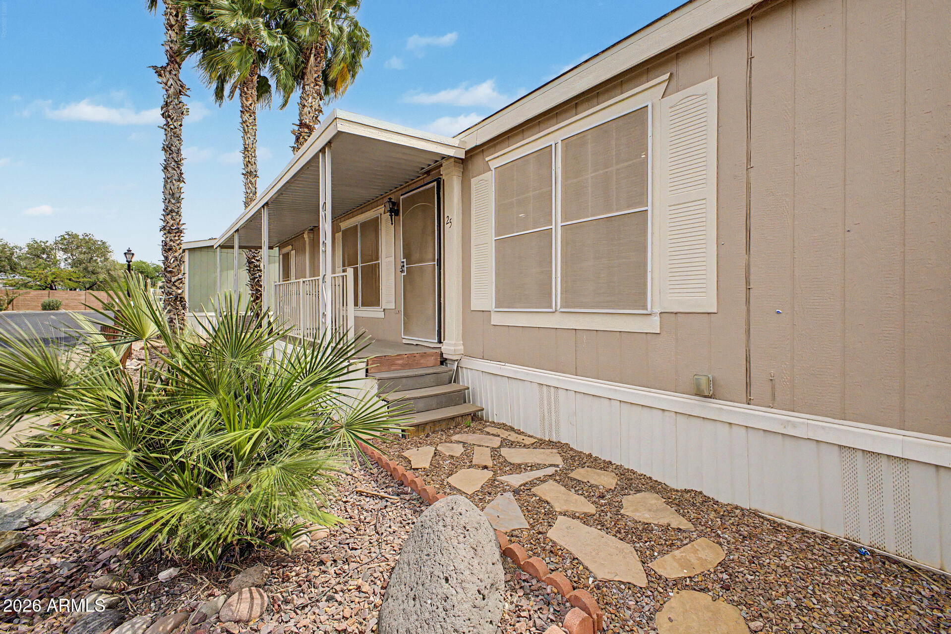 2131 E UNION HILLS Drive M25