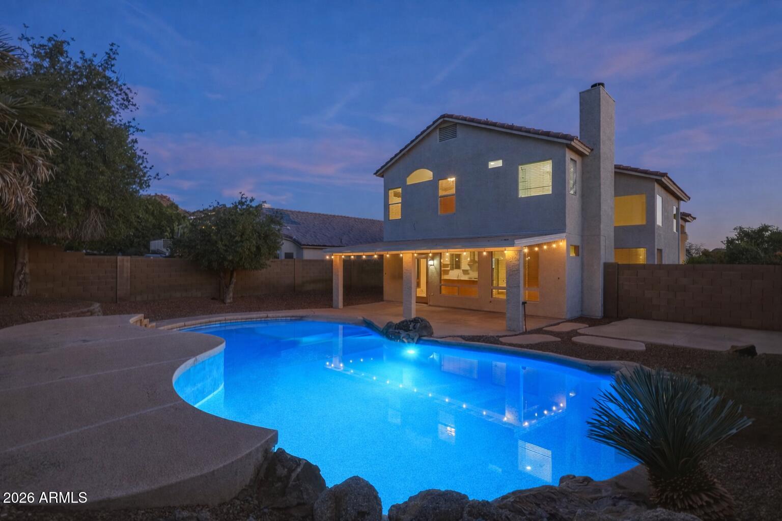 1432 E BEHREND Drive