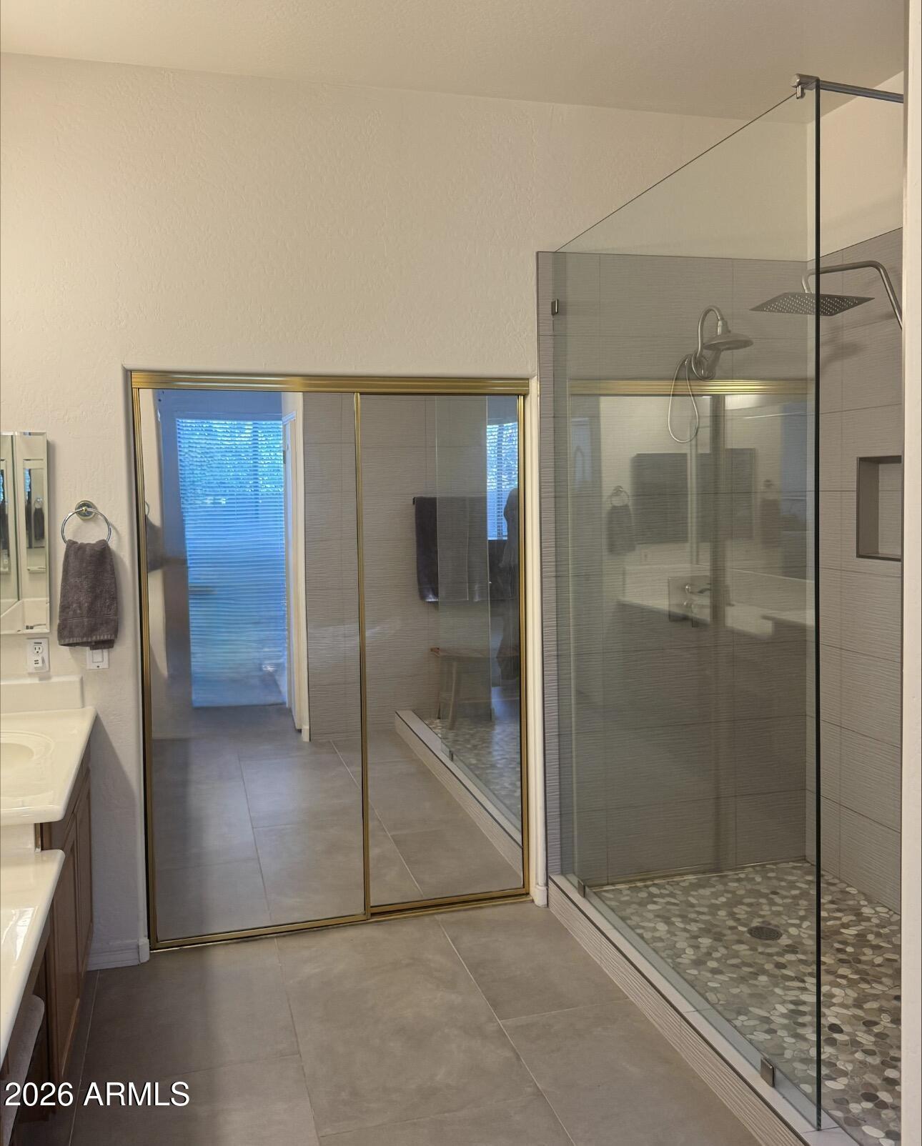 4556 E Downing Street