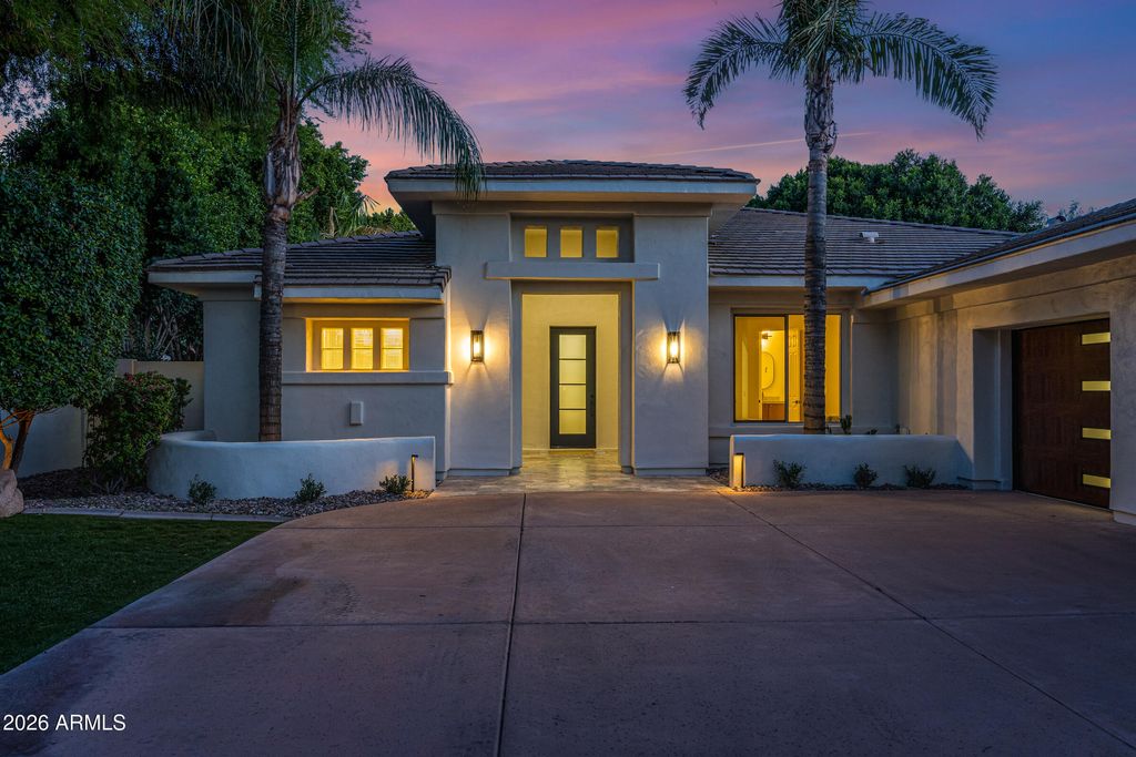 Photo of 1833 W Mead Place, Chandler, AZ 85248 (MLS # 7015600)