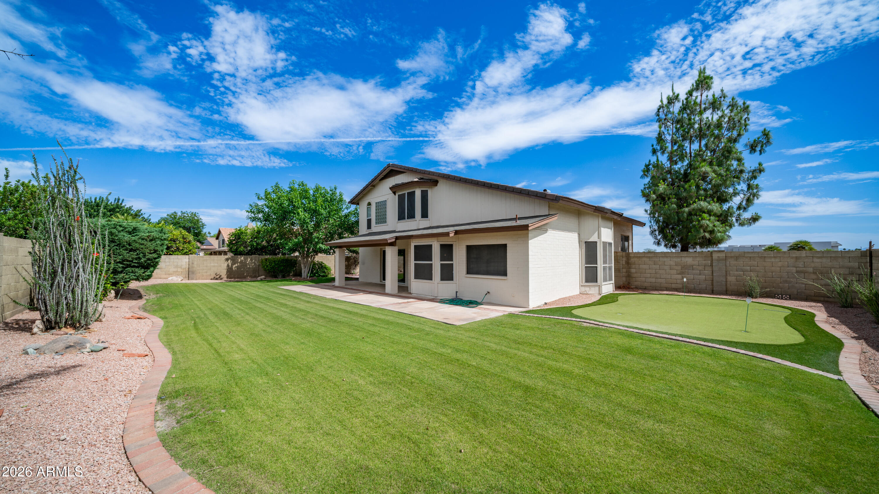6620 W REDFIELD Road