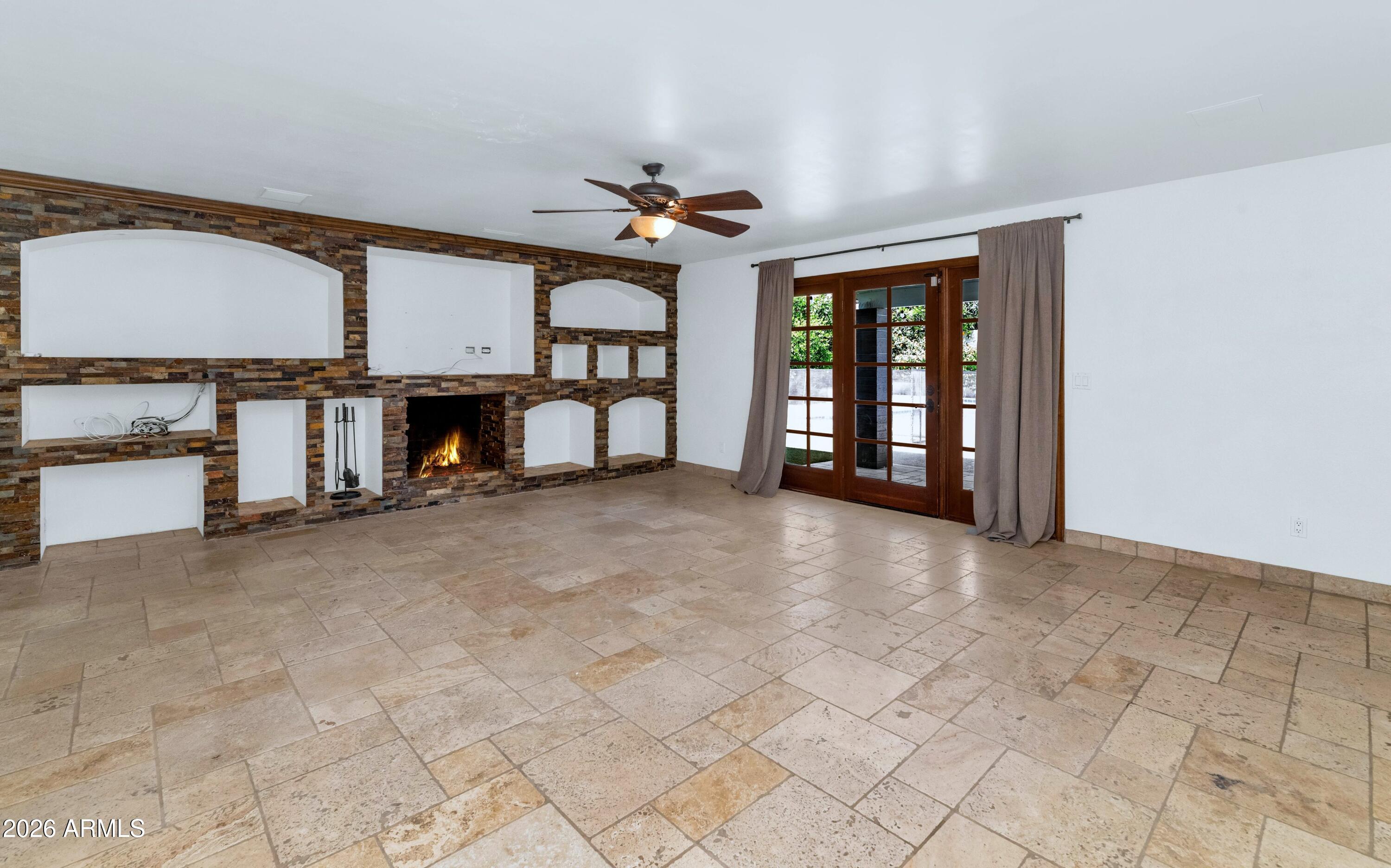 SPANISH WELLS 3 LOT 311-411 TR A-C - Residential