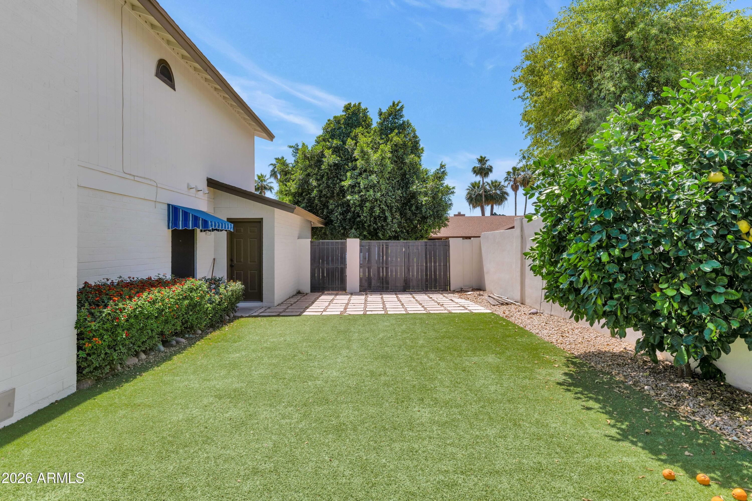SPANISH WELLS 3 LOT 311-411 TR A-C - Residential