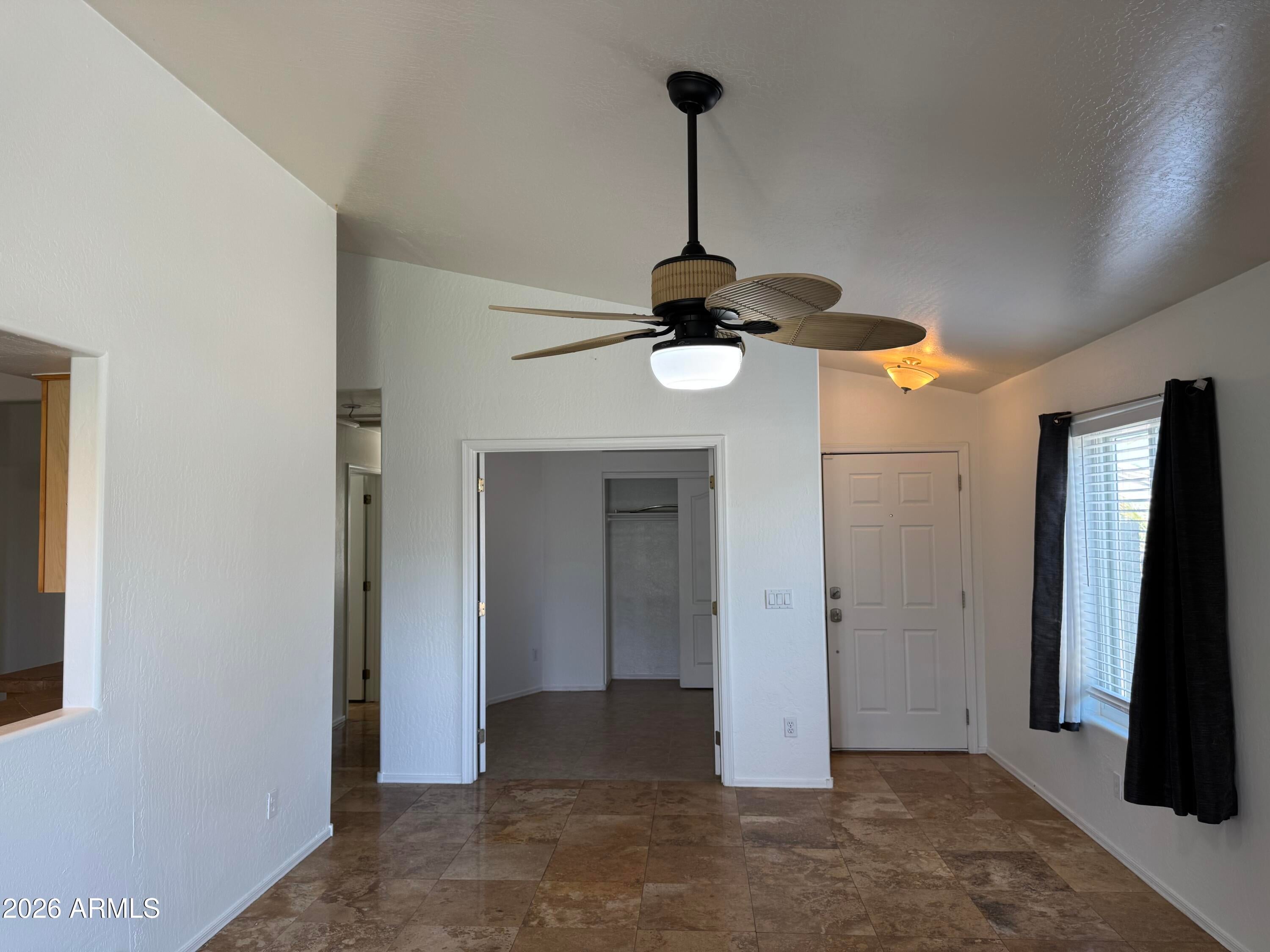 1041 W SARAGOSA Street