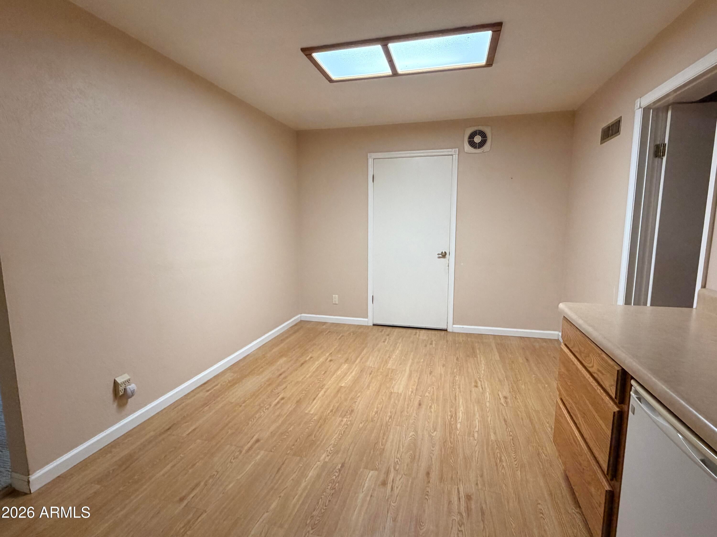 3725 W ELM Street
