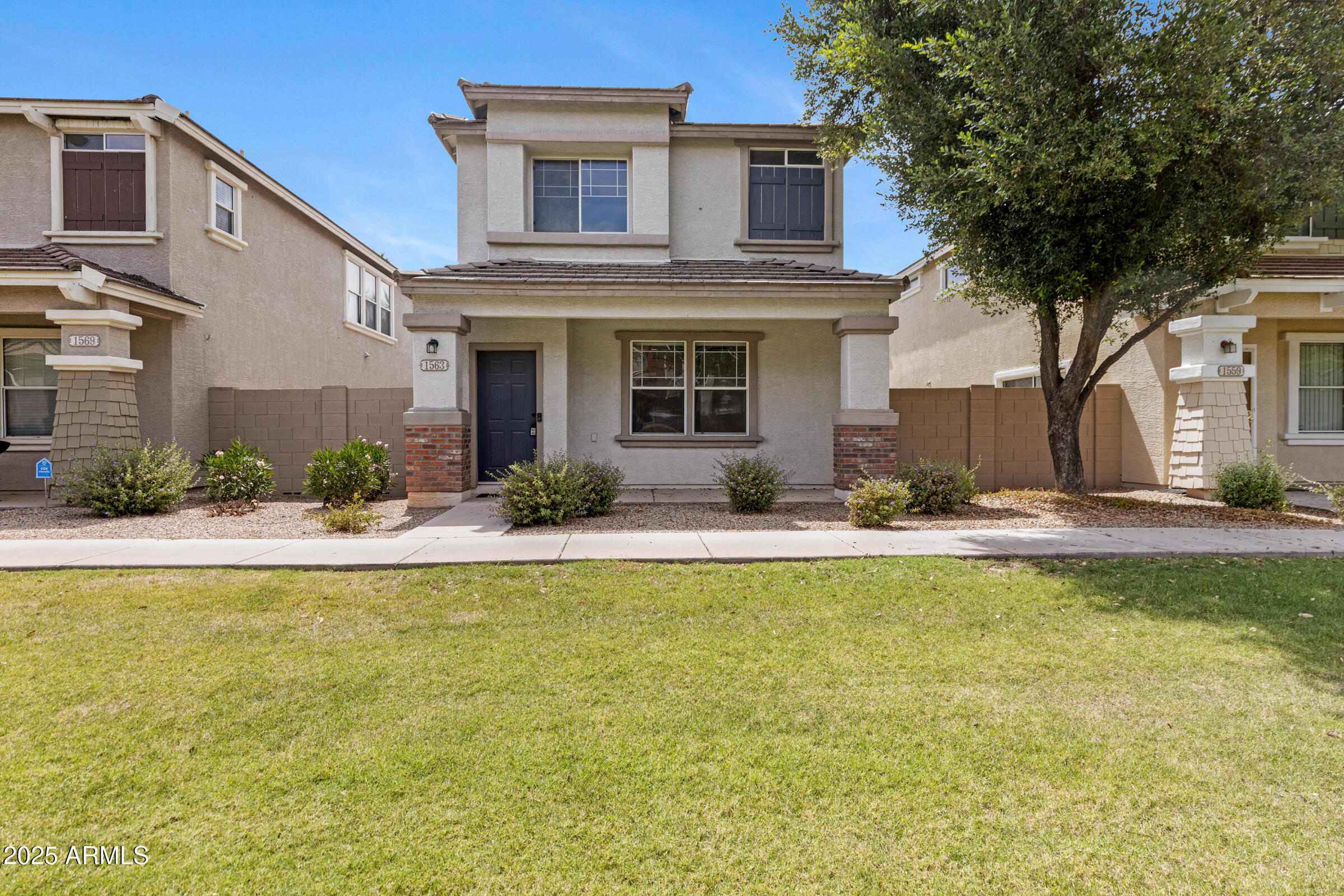 1563 S LONGSPUR Lane