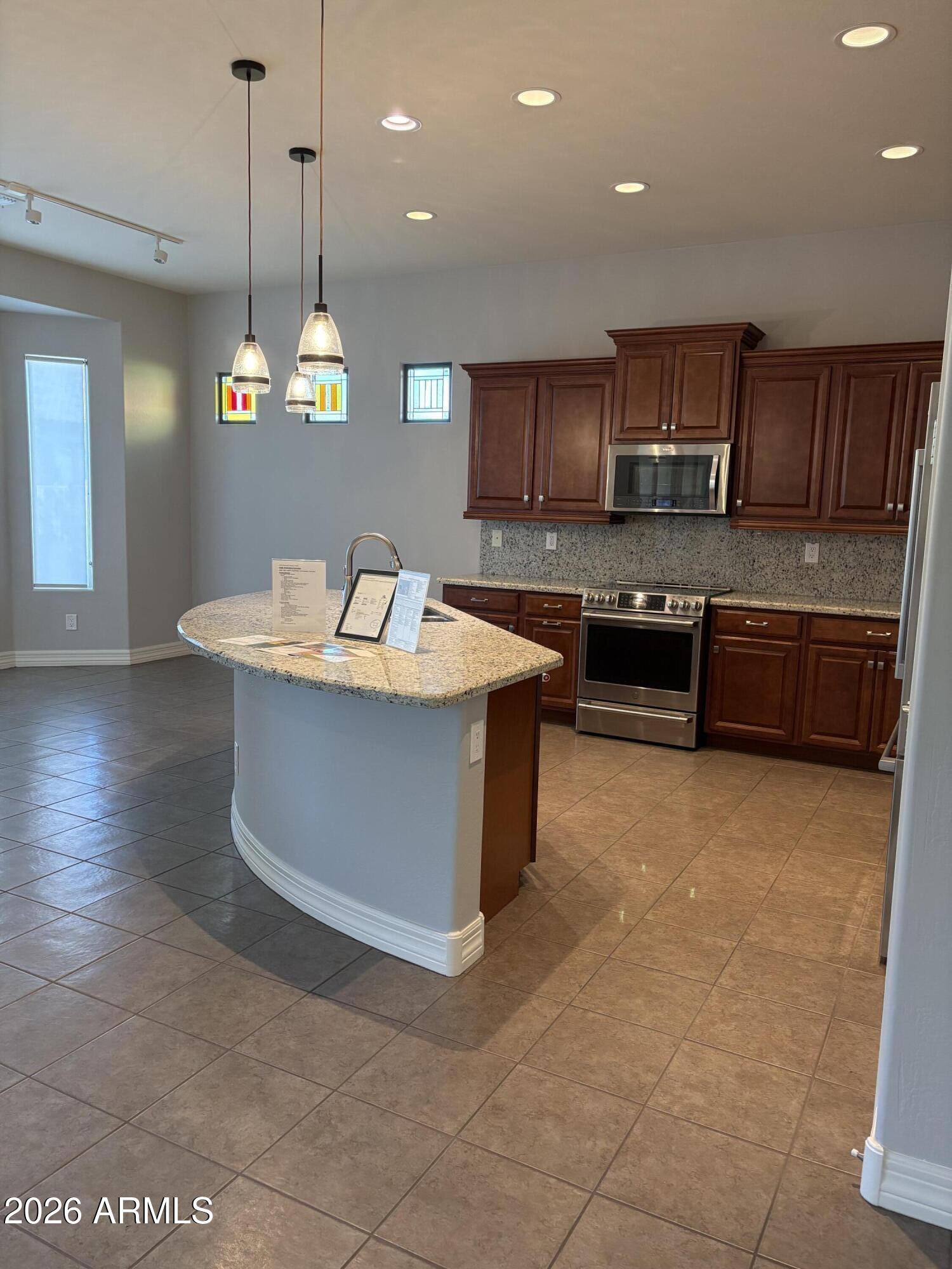 17900 W BRIARWOOD Drive