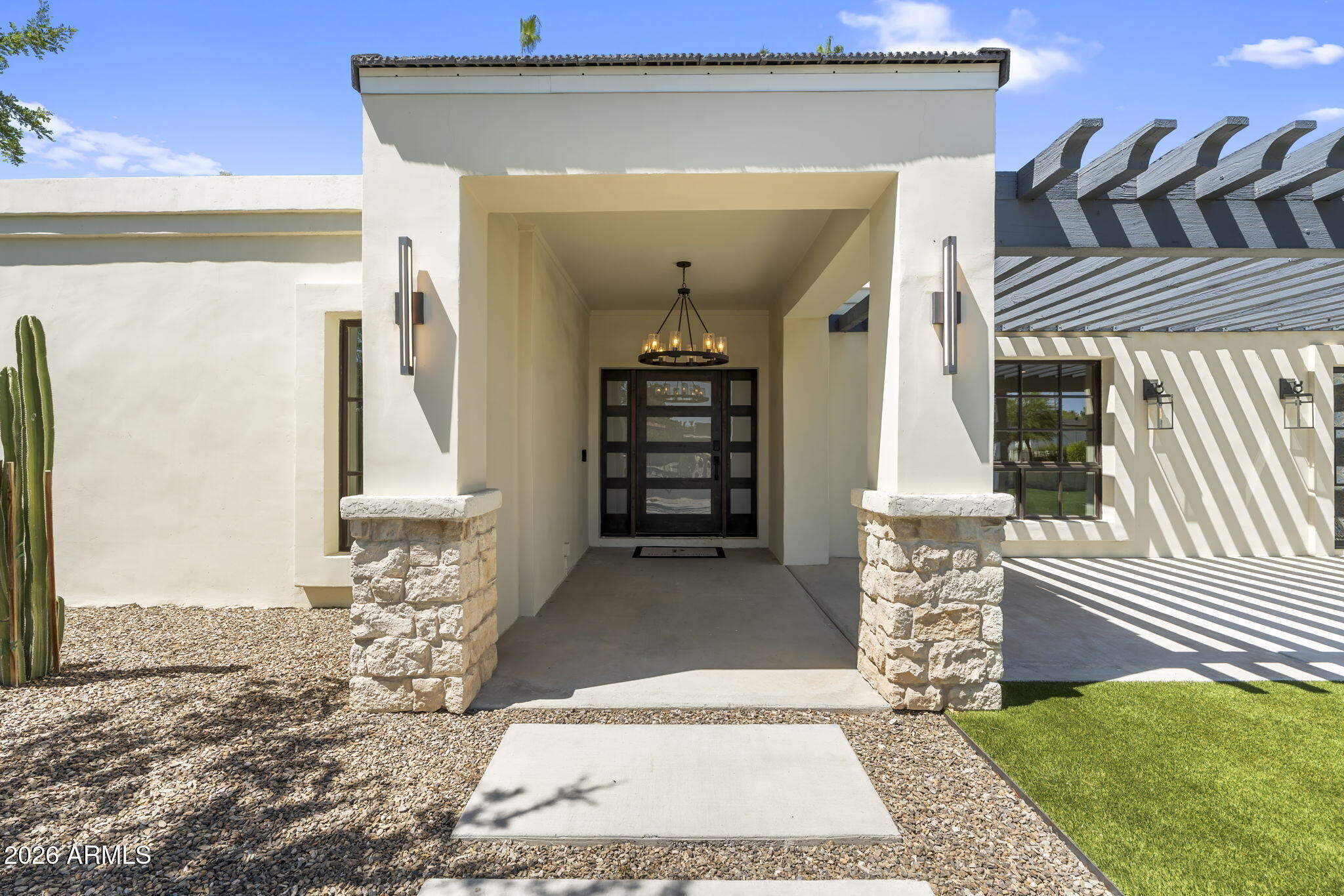 302 W PINE VALLEY Drive