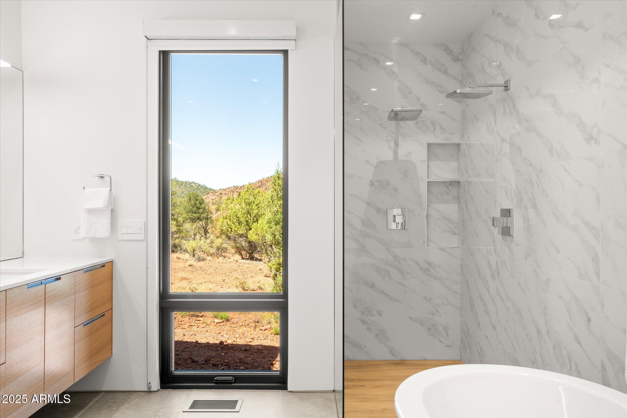 Sedona, Arizona, 86336, United States, 4 Bedrooms Bedrooms, ,4 BathroomsBathrooms,Residential,Active,2016684