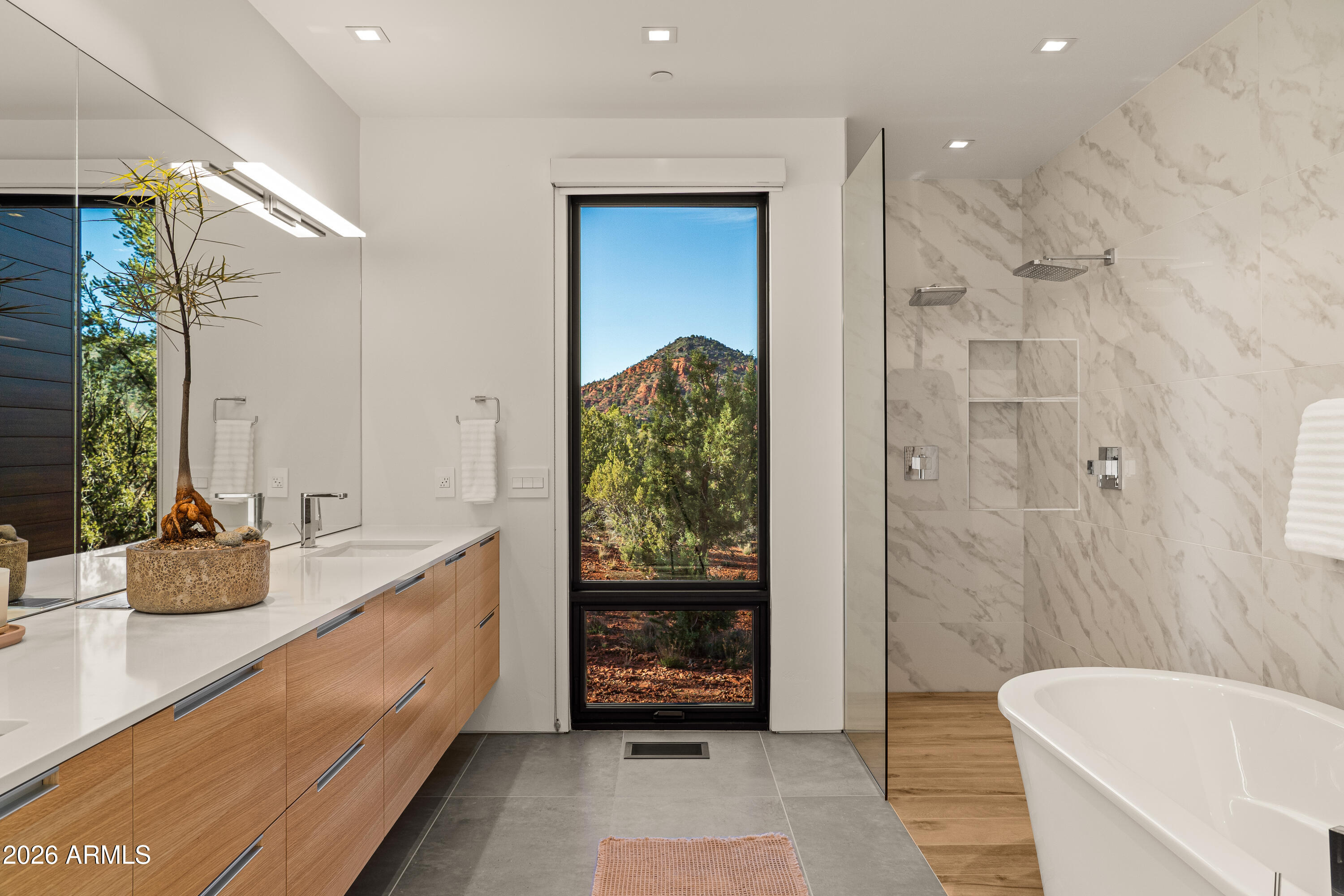 Sedona, Arizona, 86336, United States, 4 Bedrooms Bedrooms, ,4 BathroomsBathrooms,Residential,Active,2016684