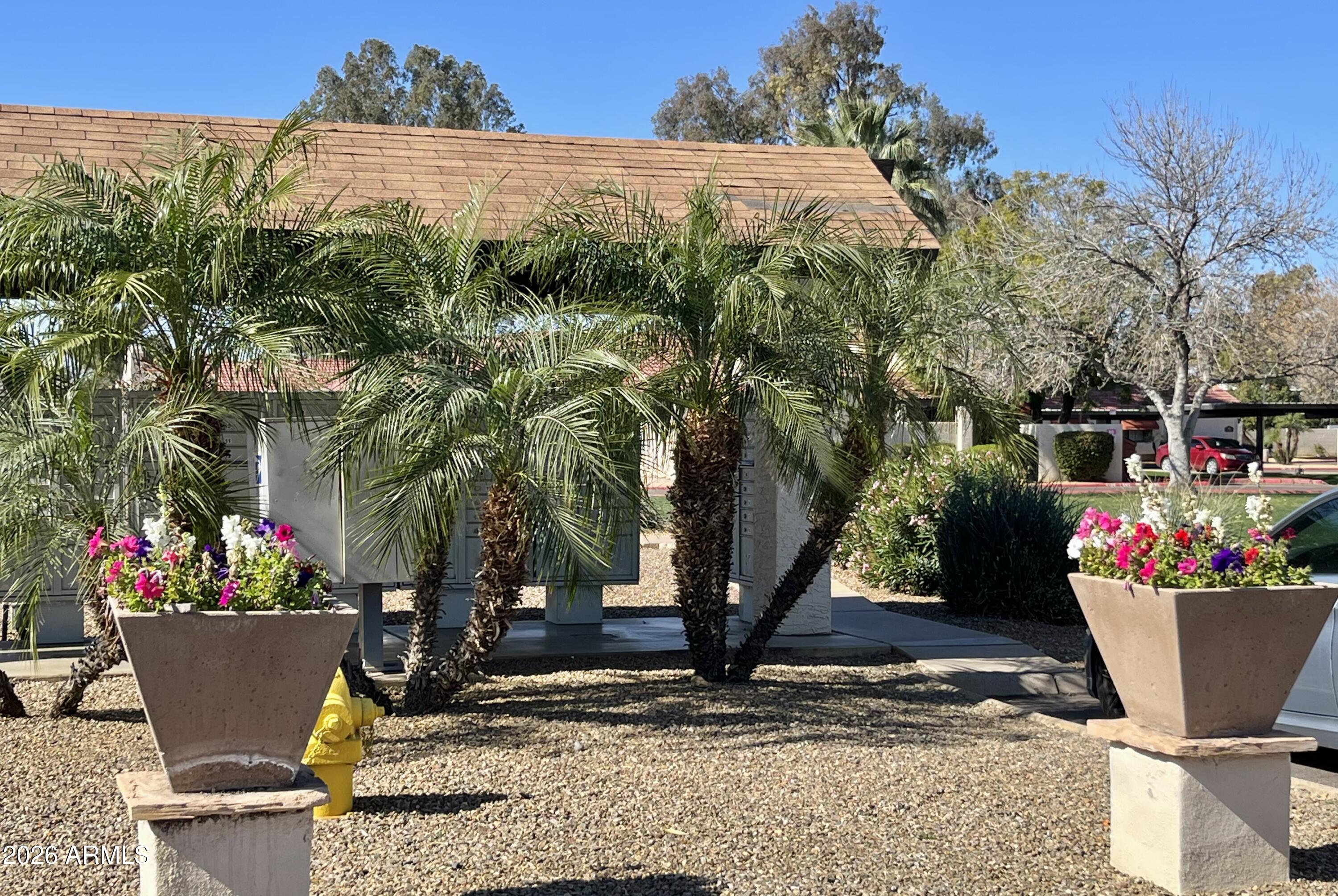 2145 E CENTER Lane 3