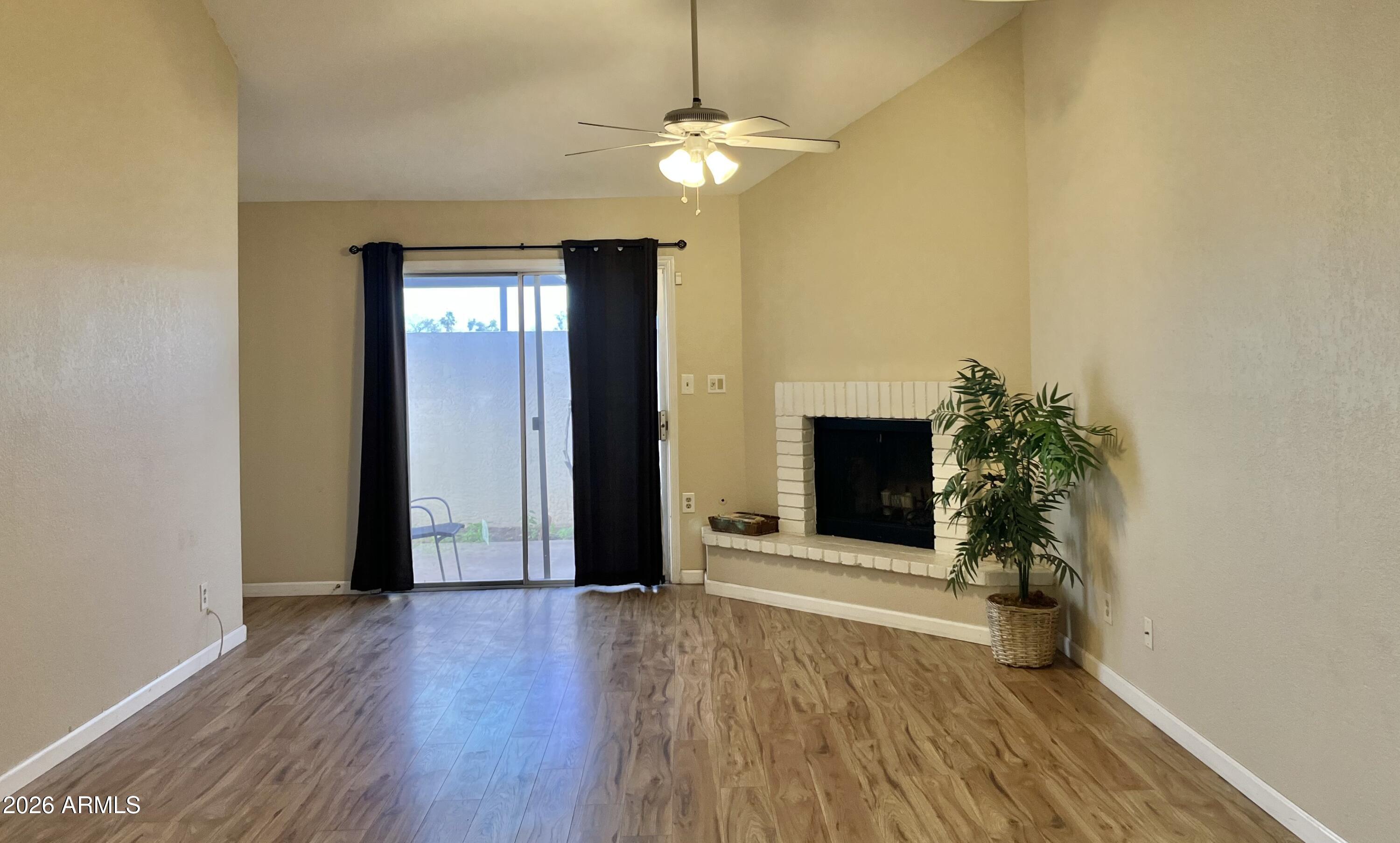 2145 E CENTER Lane 3